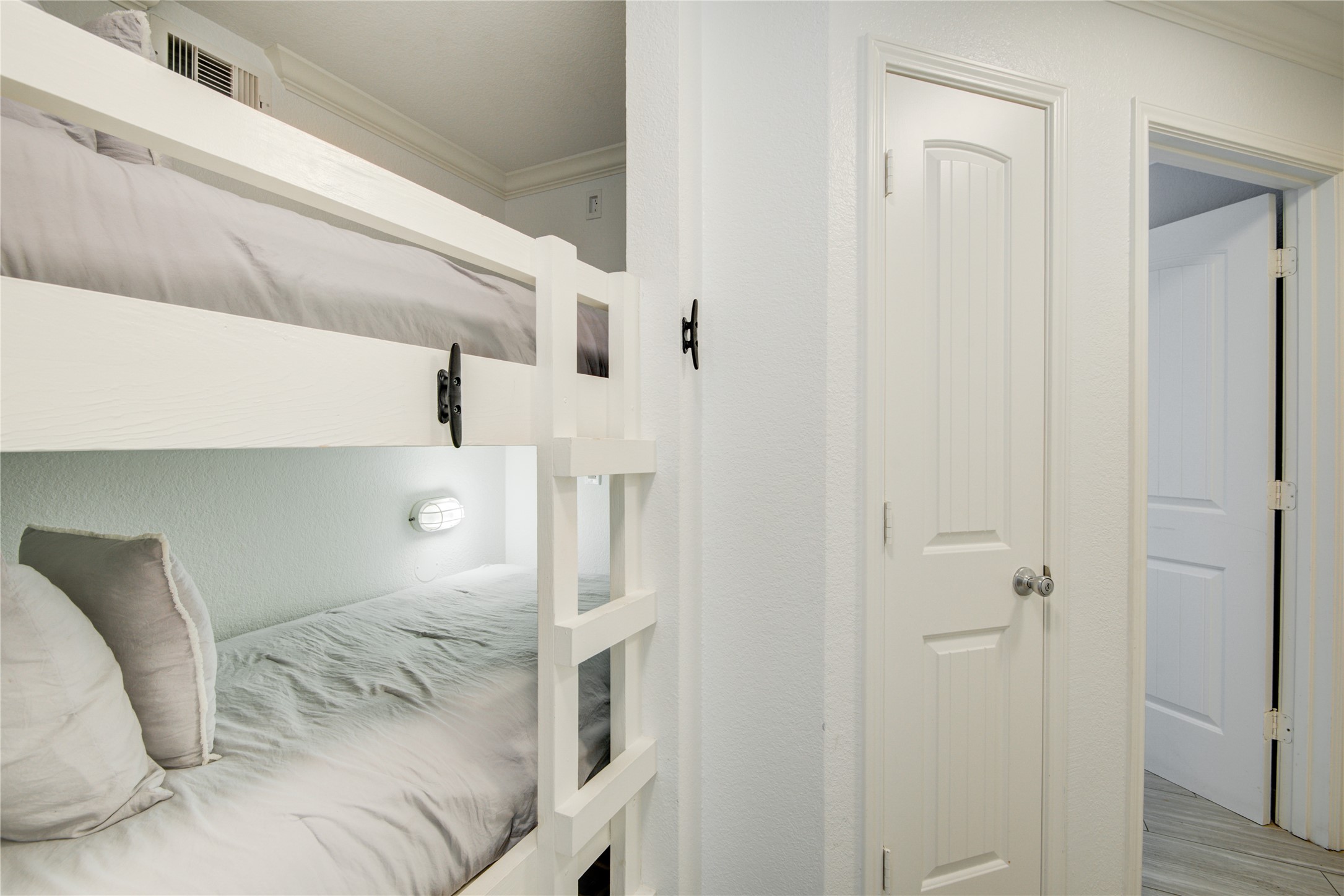 10811 San Luis Pass Road 2307 Property Photo 6