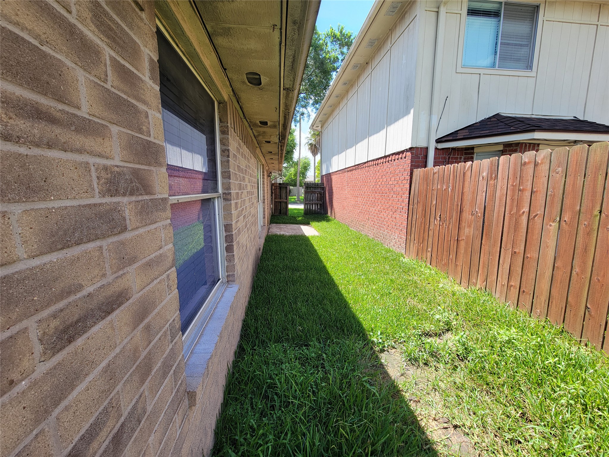 2034 Village Park Drive Property Photo 4