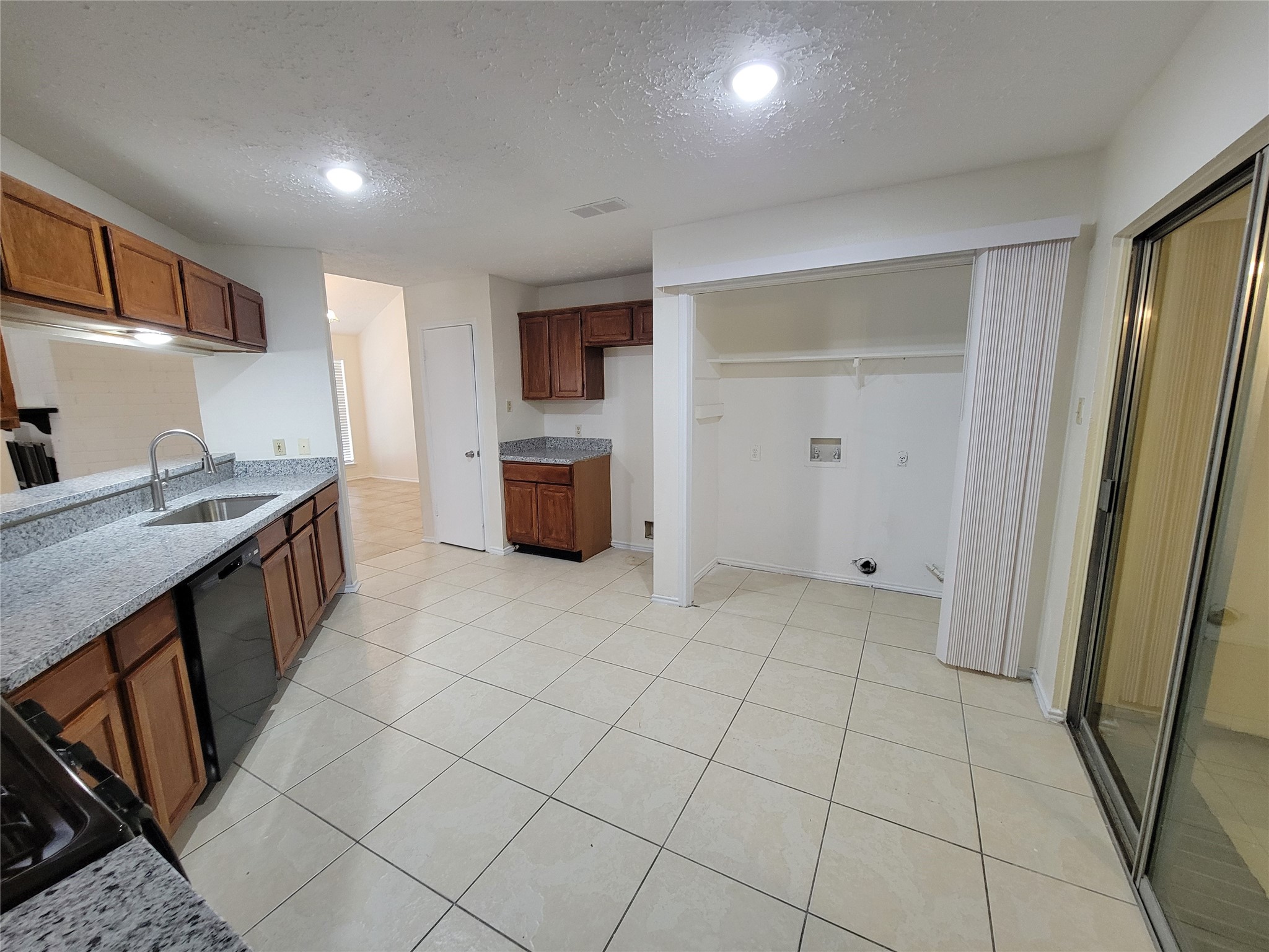 2034 Village Park Drive Property Photo 12