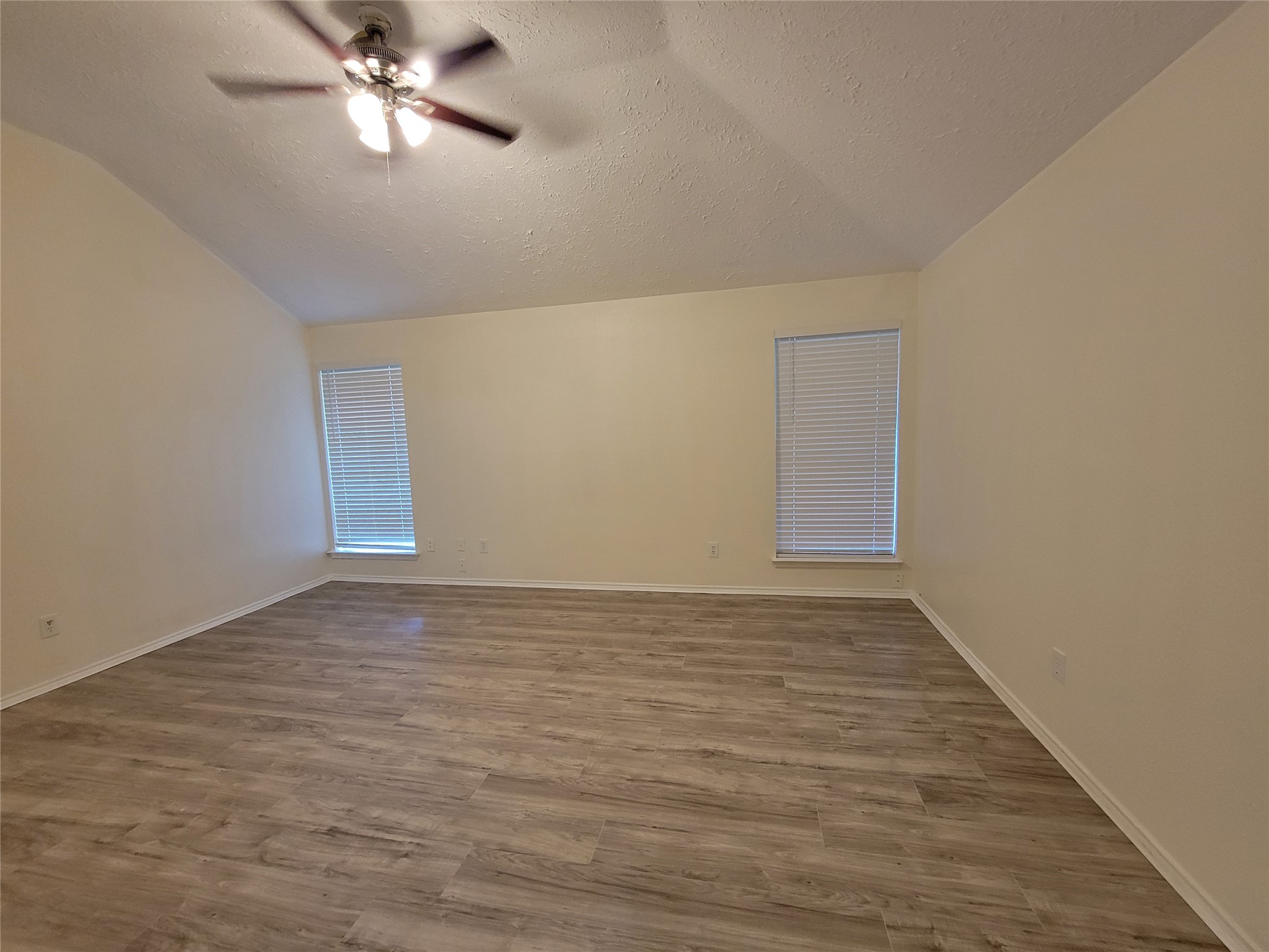 2034 Village Park Drive Property Photo 18