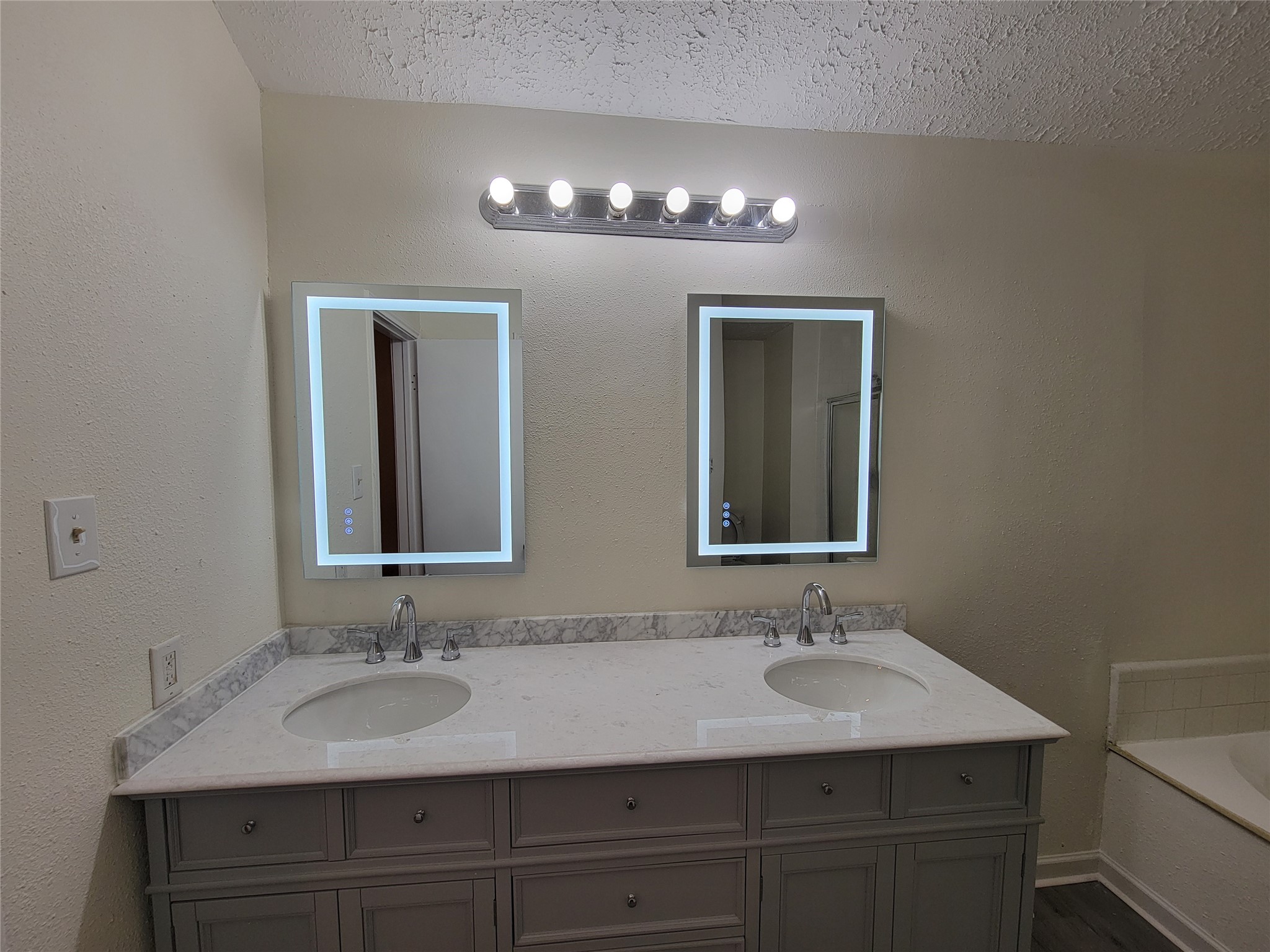 2034 Village Park Drive Property Photo 19