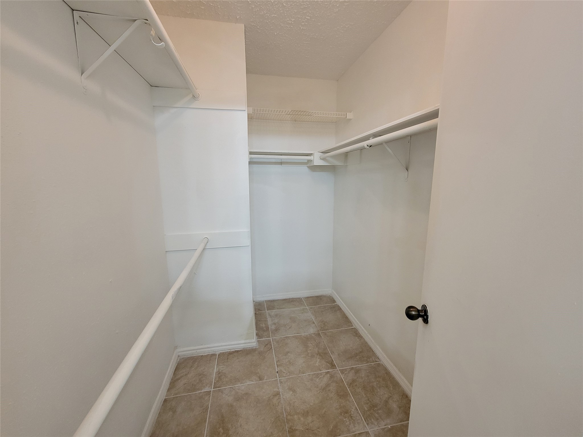 2034 Village Park Drive Property Photo 23