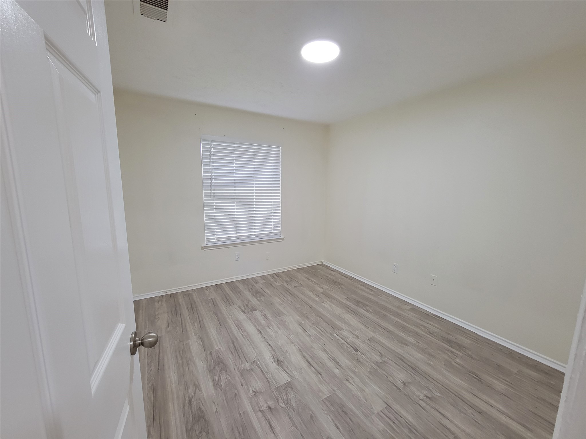 2034 Village Park Drive Property Photo 26