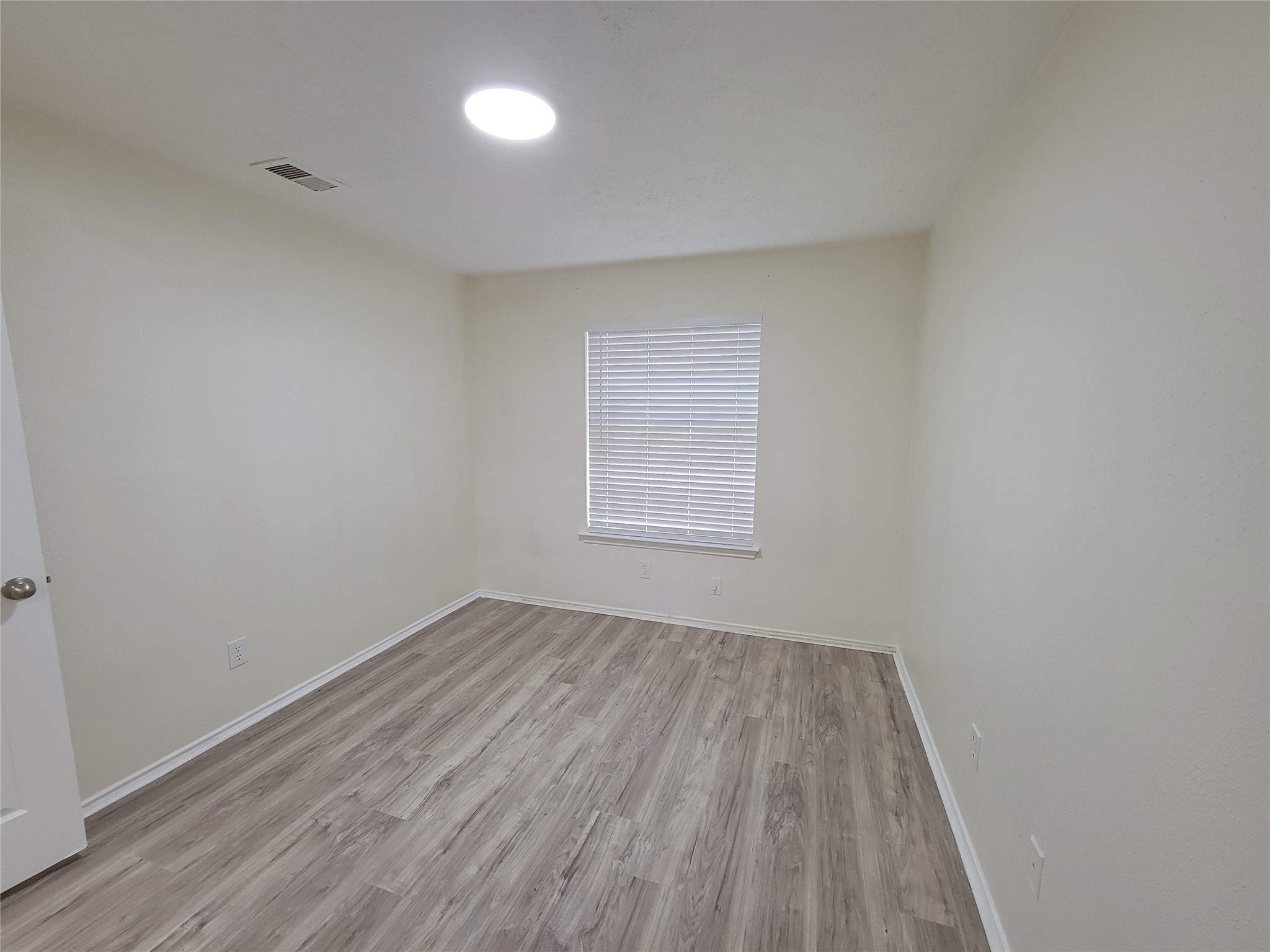 2034 Village Park Drive Property Photo 27