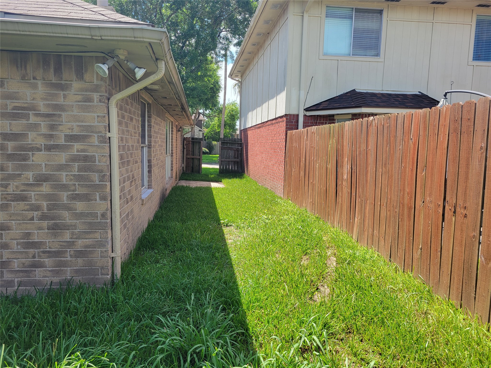 2034 Village Park Drive Property Photo 32