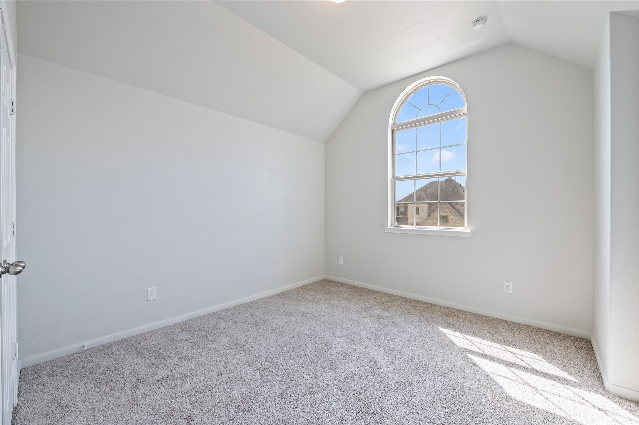 632 Kickapoo Court Property Photo 8