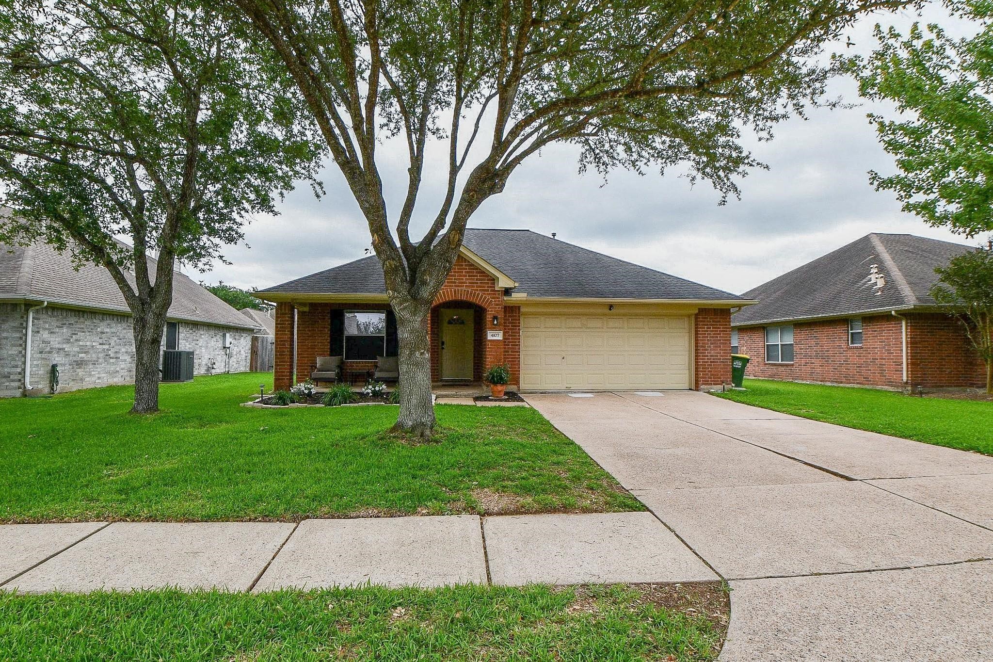 4107 Merlet Drive Property Photo 2
