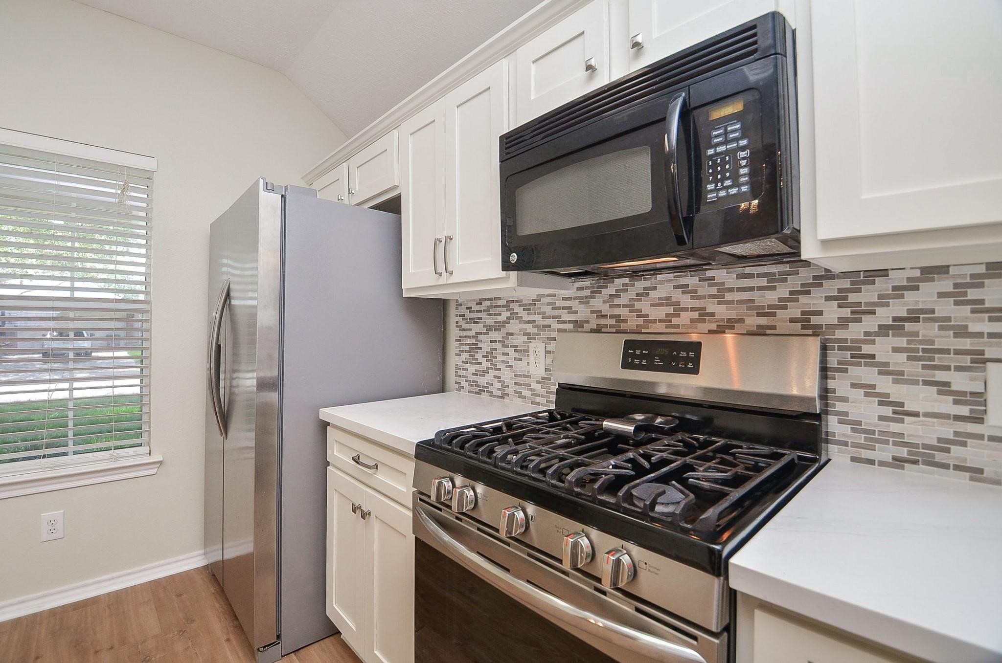 4107 Merlet Drive Property Photo 12