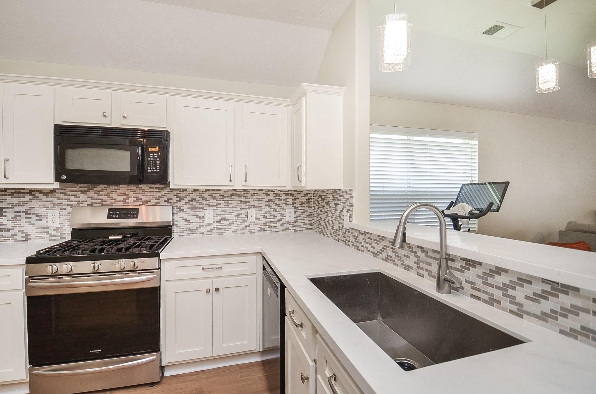 4107 Merlet Drive Property Photo 13