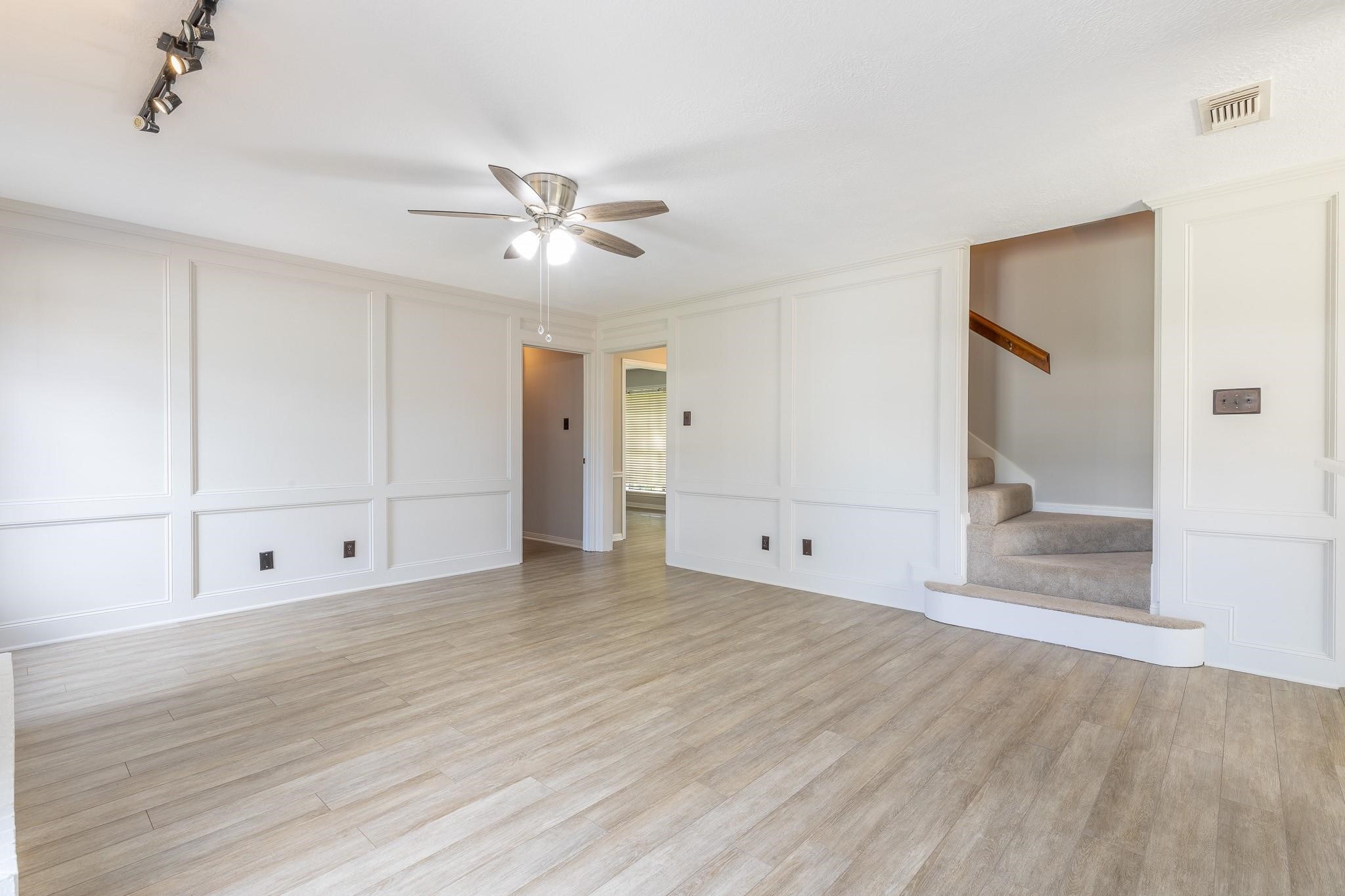 604 Nottingham Lane Property Photo 8