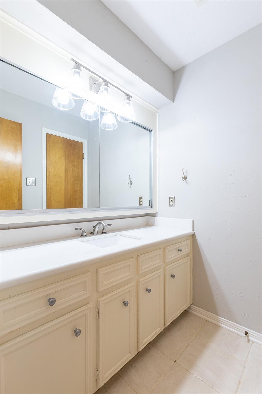 604 Nottingham Lane Property Photo 18