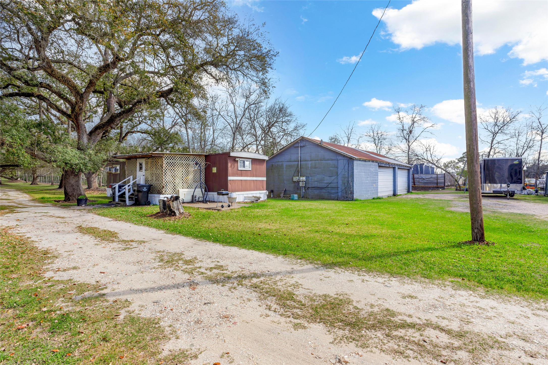 1806 Fm 528 / Munson Road Property Photo 2