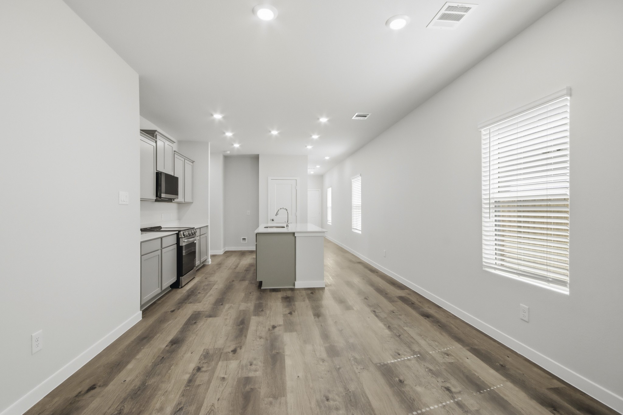 17817 Lionheart Road Property Photo 7