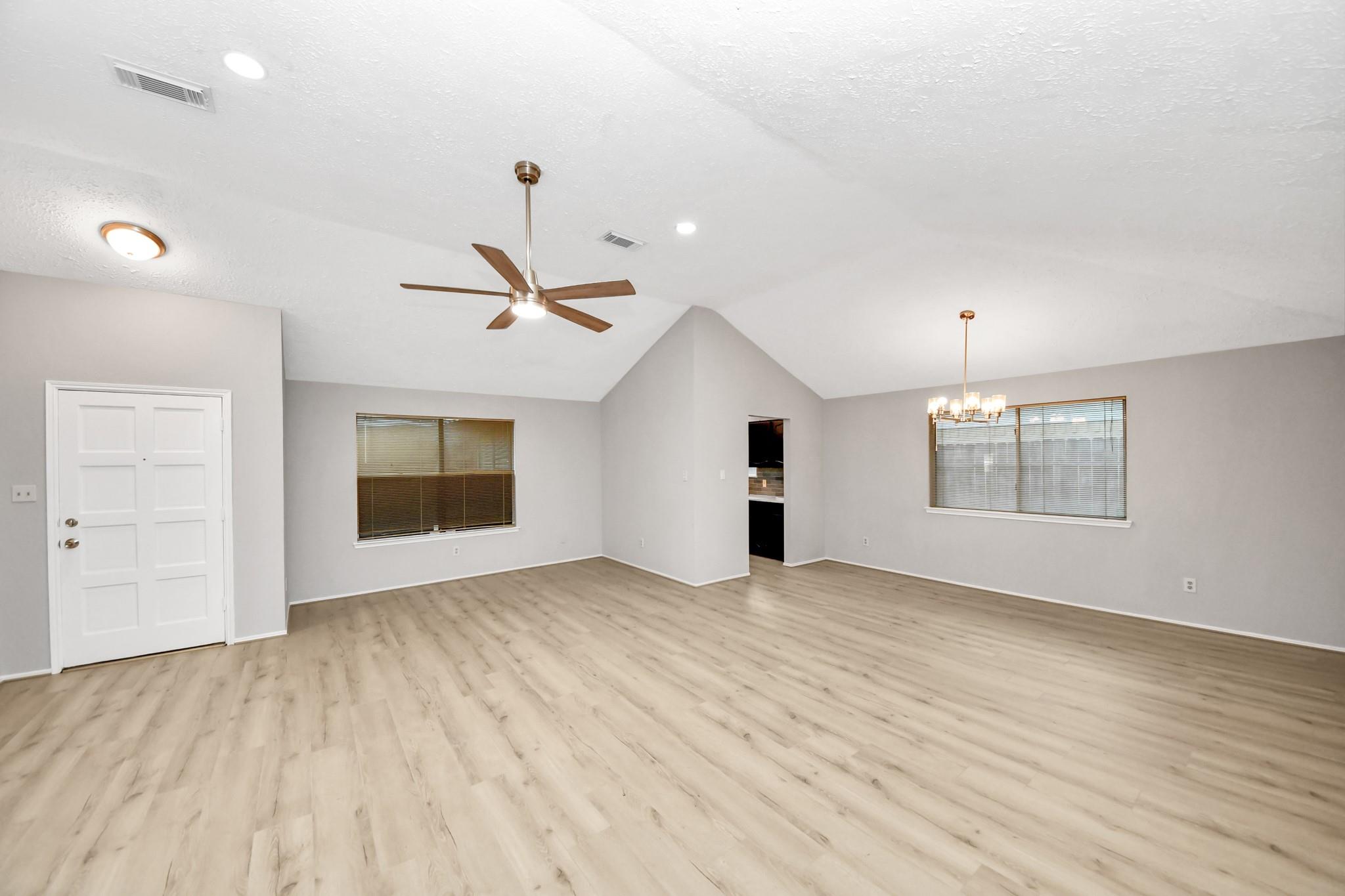 1414 Shadow Mountain Drive Property Photo 11