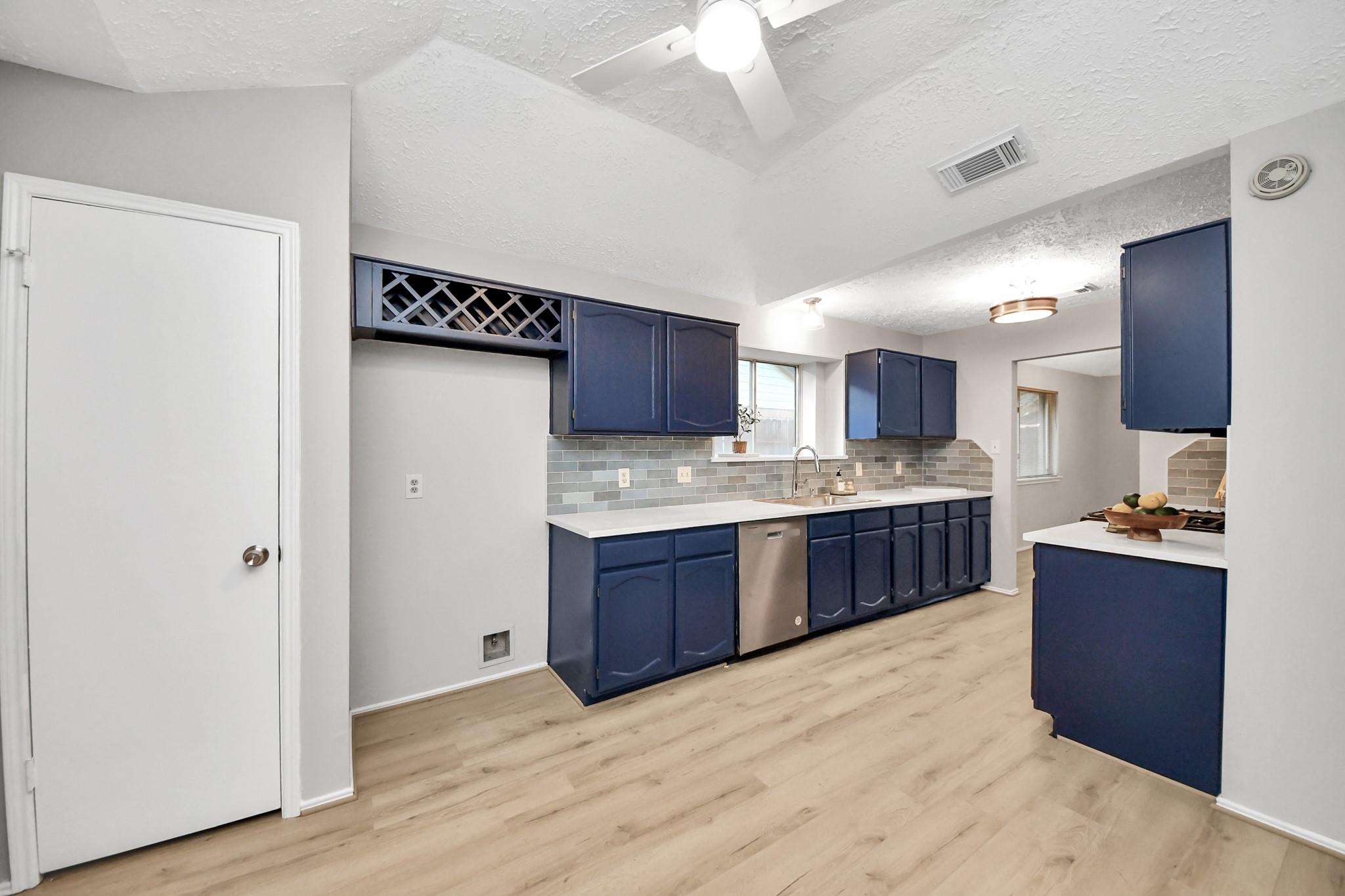 1414 Shadow Mountain Drive Property Photo 17