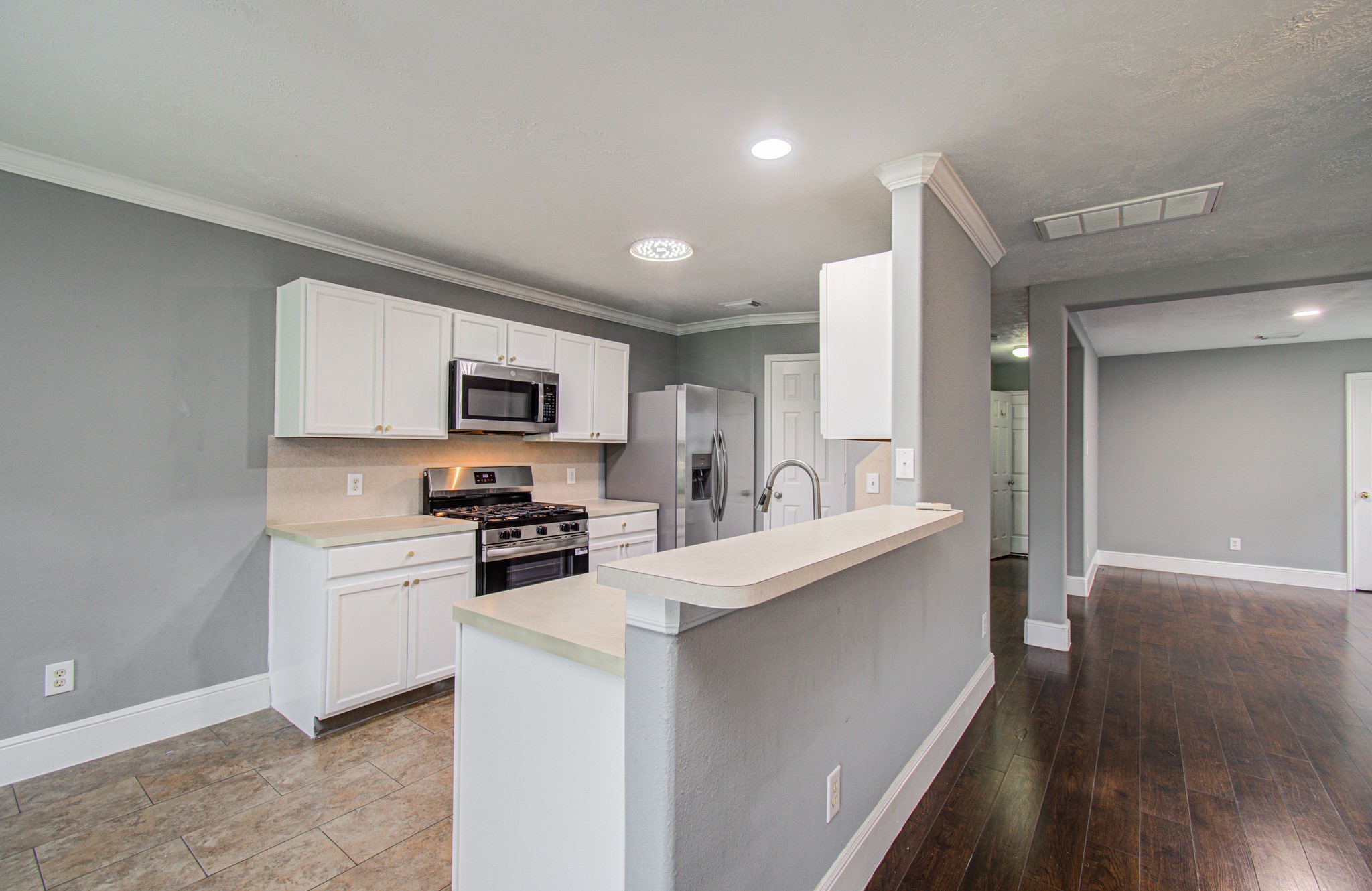 13963 Maximos Drive Property Photo 14