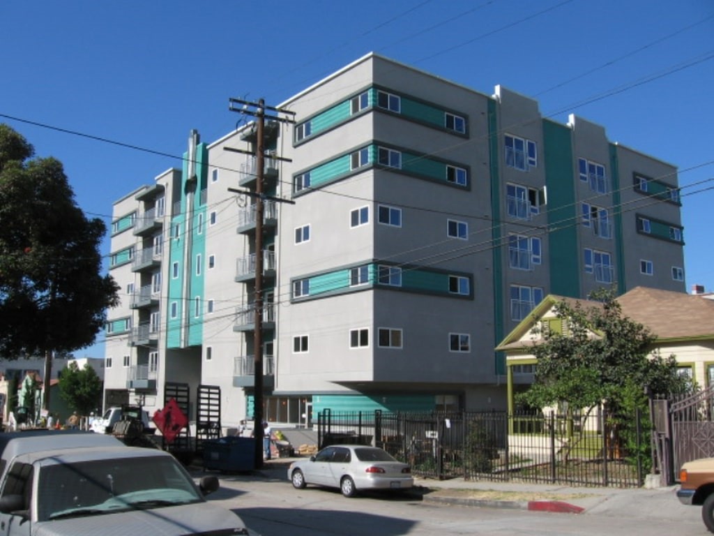 959 S Ardmore Ave Property Photo