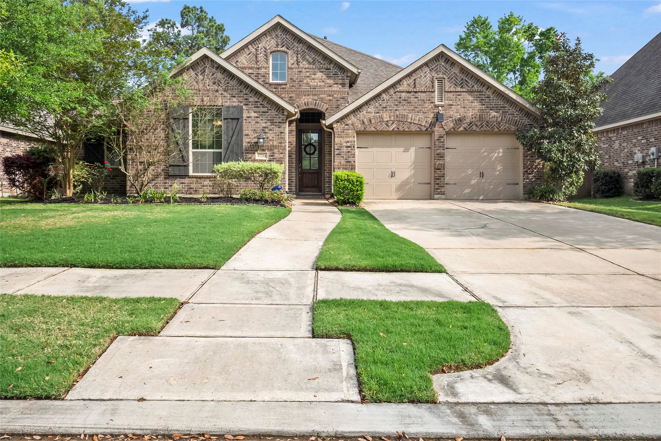 17214 Sequoia Kings Drive Property Photo 1