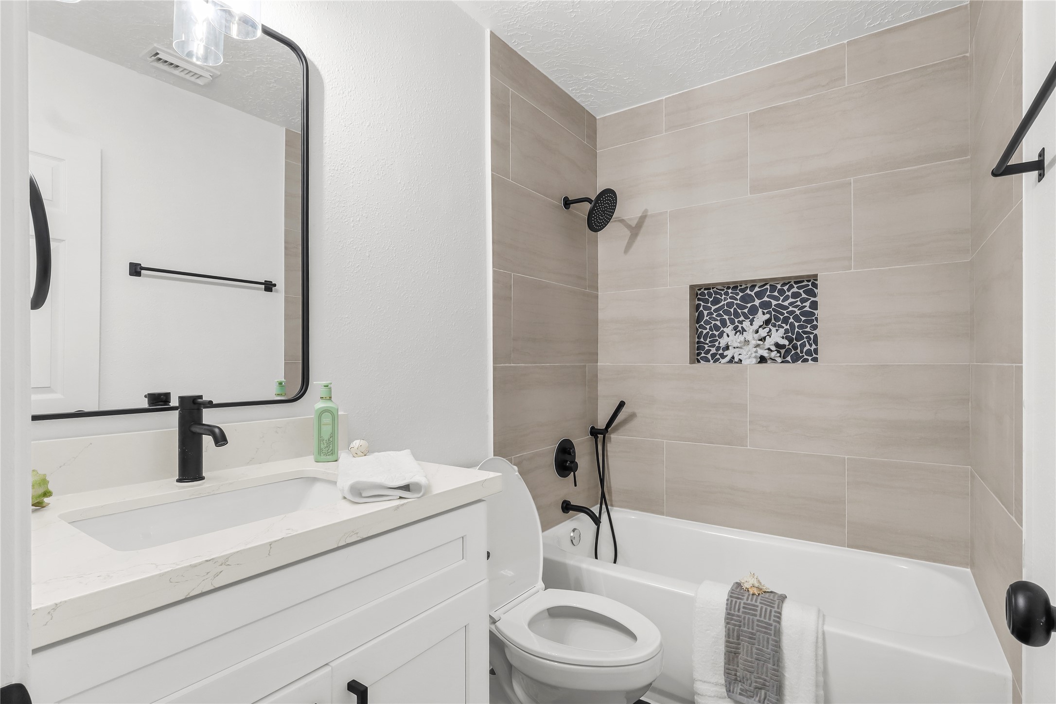 2118 Gemini Street Property Photo 17