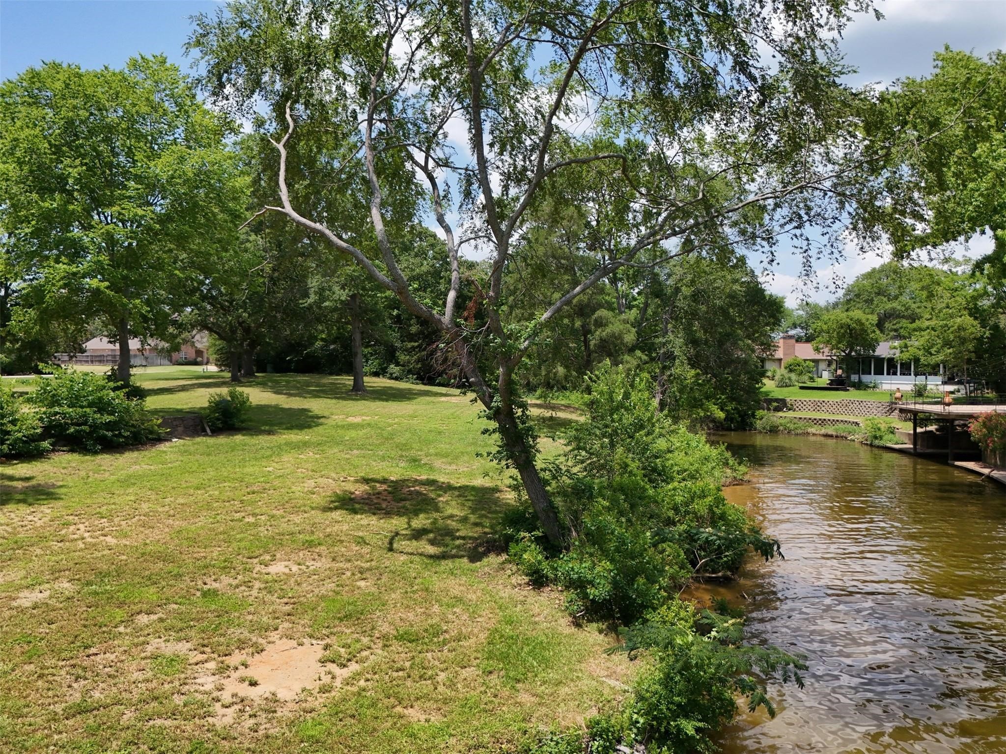 259 S Bay Drive Property Photo 1