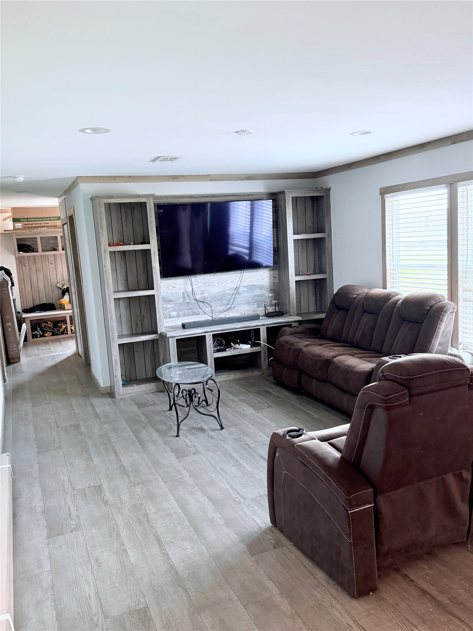 15541 Schank Road Property Photo 8
