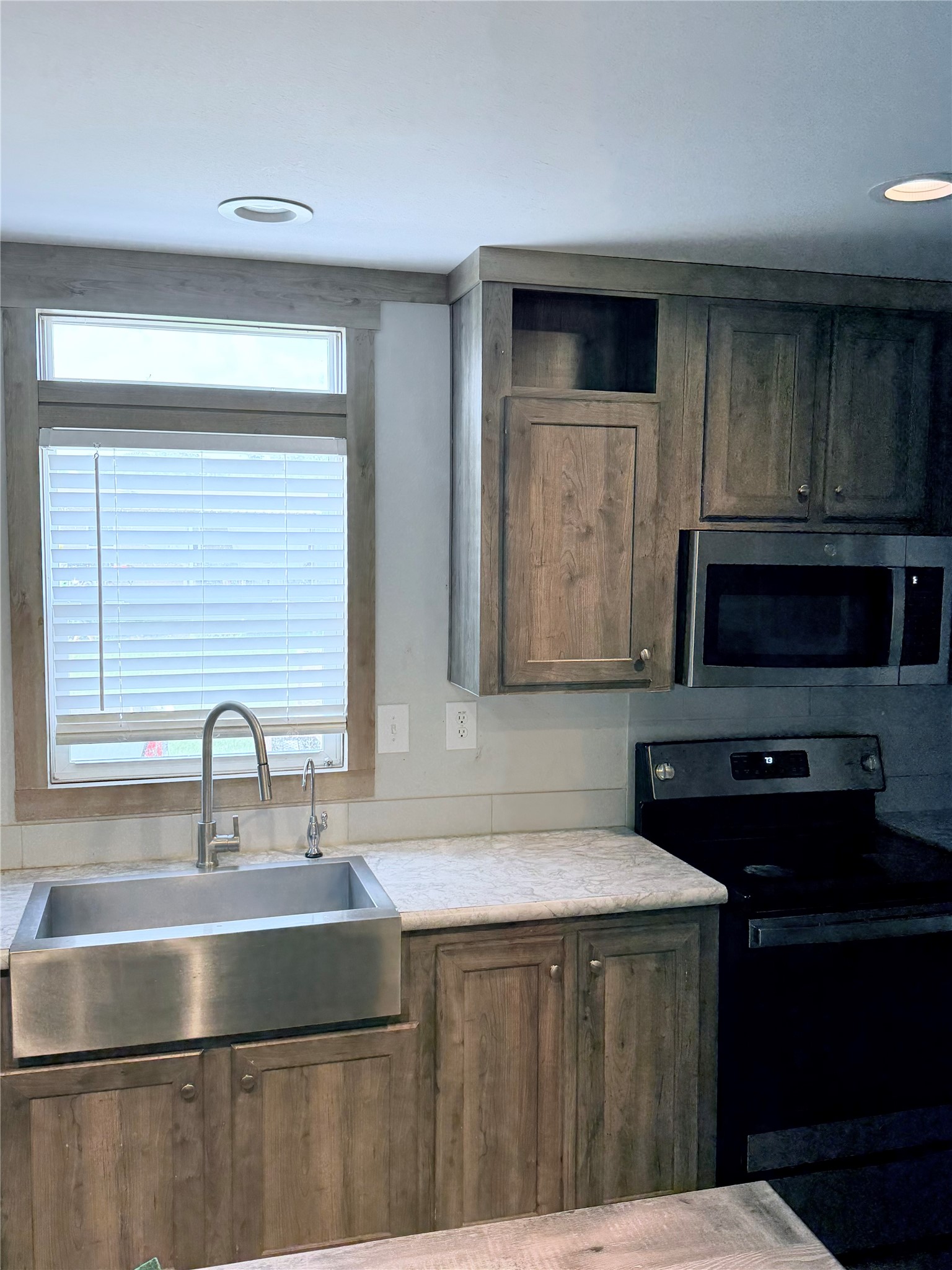 15541 Schank Road Property Photo 13