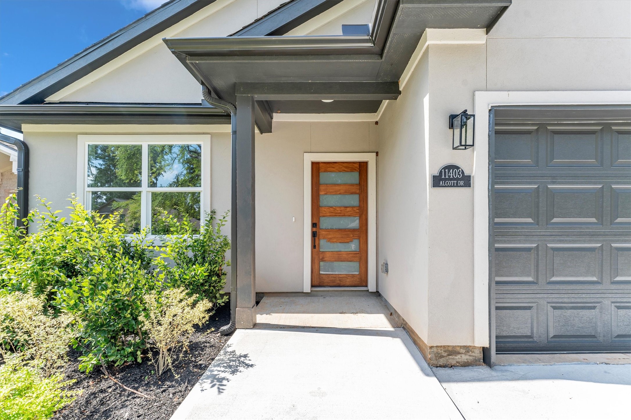 11403 Alcott Drive Property Photo 6