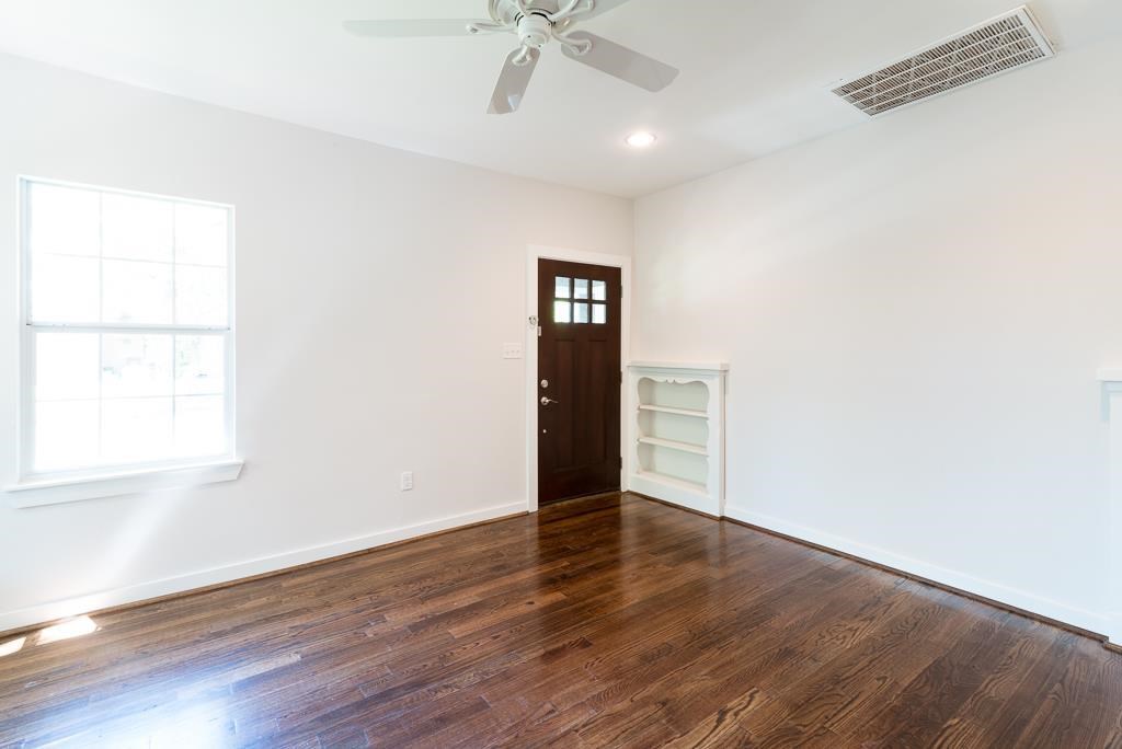 4535 Walker Street A Property Photo 6