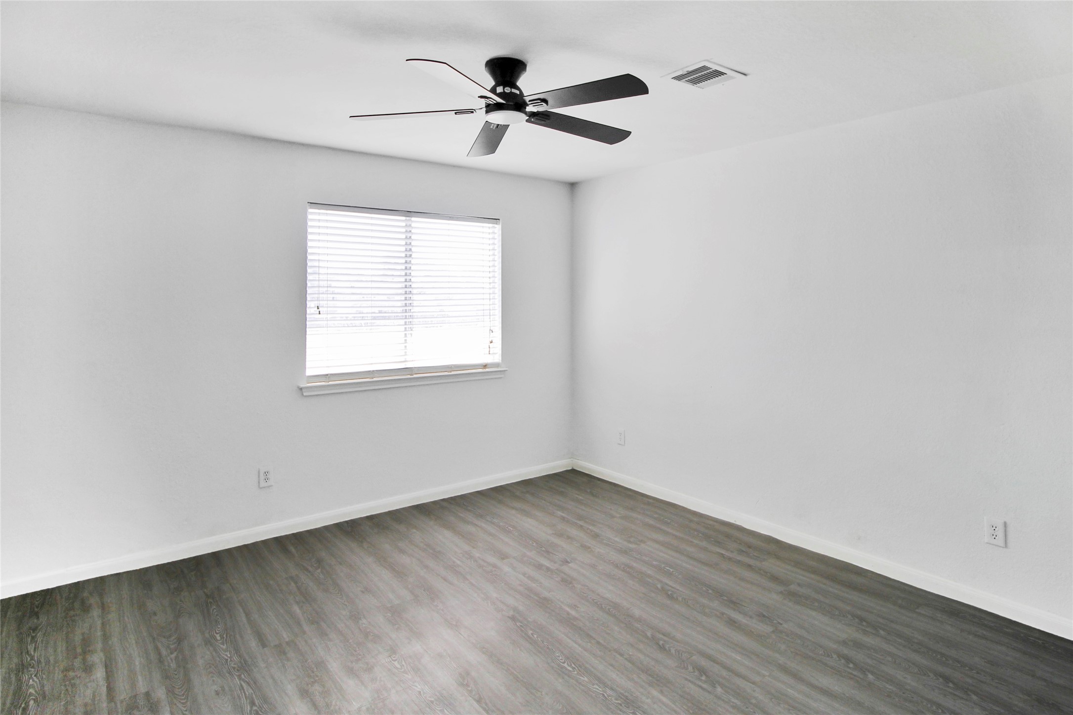 511 Chaseway Drive Property Photo 22