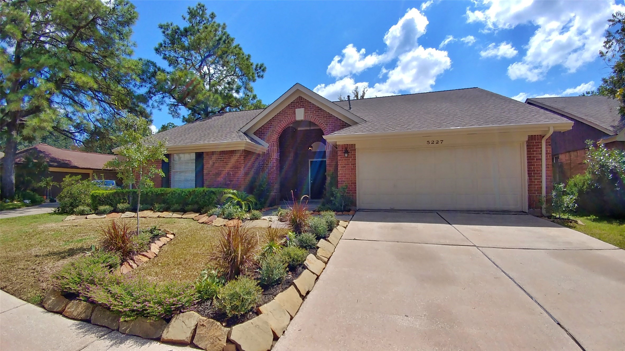 5227 Clarkston Lane Property Photo 1