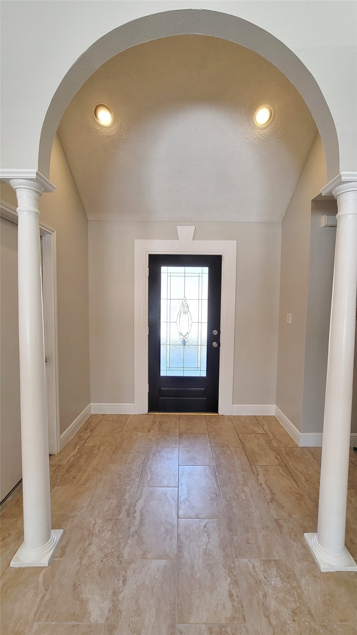 5227 Clarkston Lane Property Photo 3