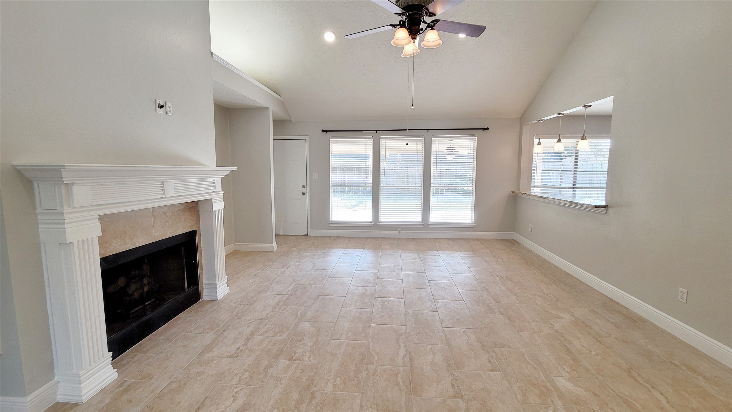 5227 Clarkston Lane Property Photo 4
