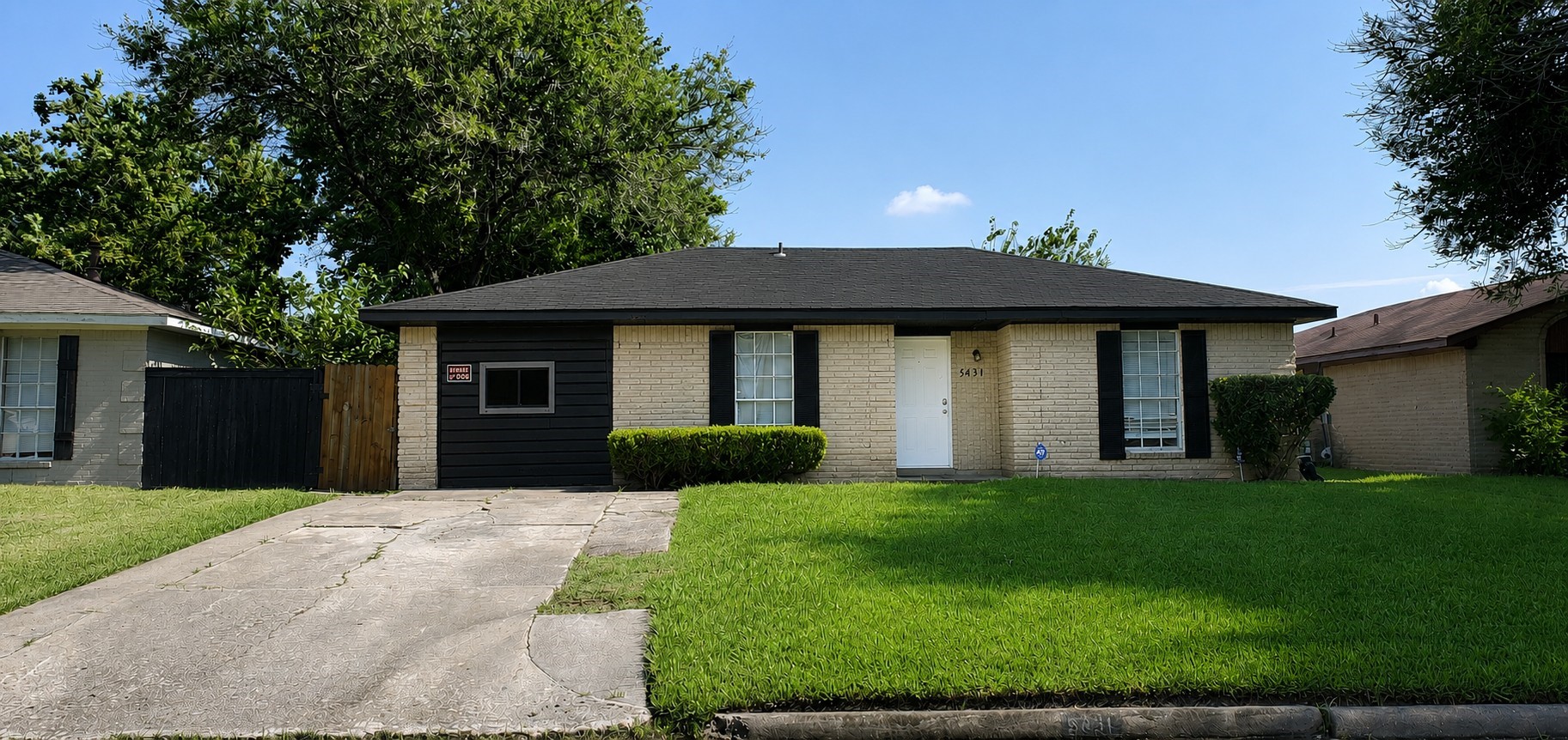 5431 Canterway Drive Property Photo 1