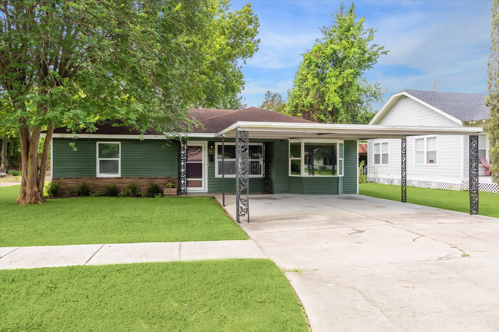 522 Barkley Street Property Photo 1