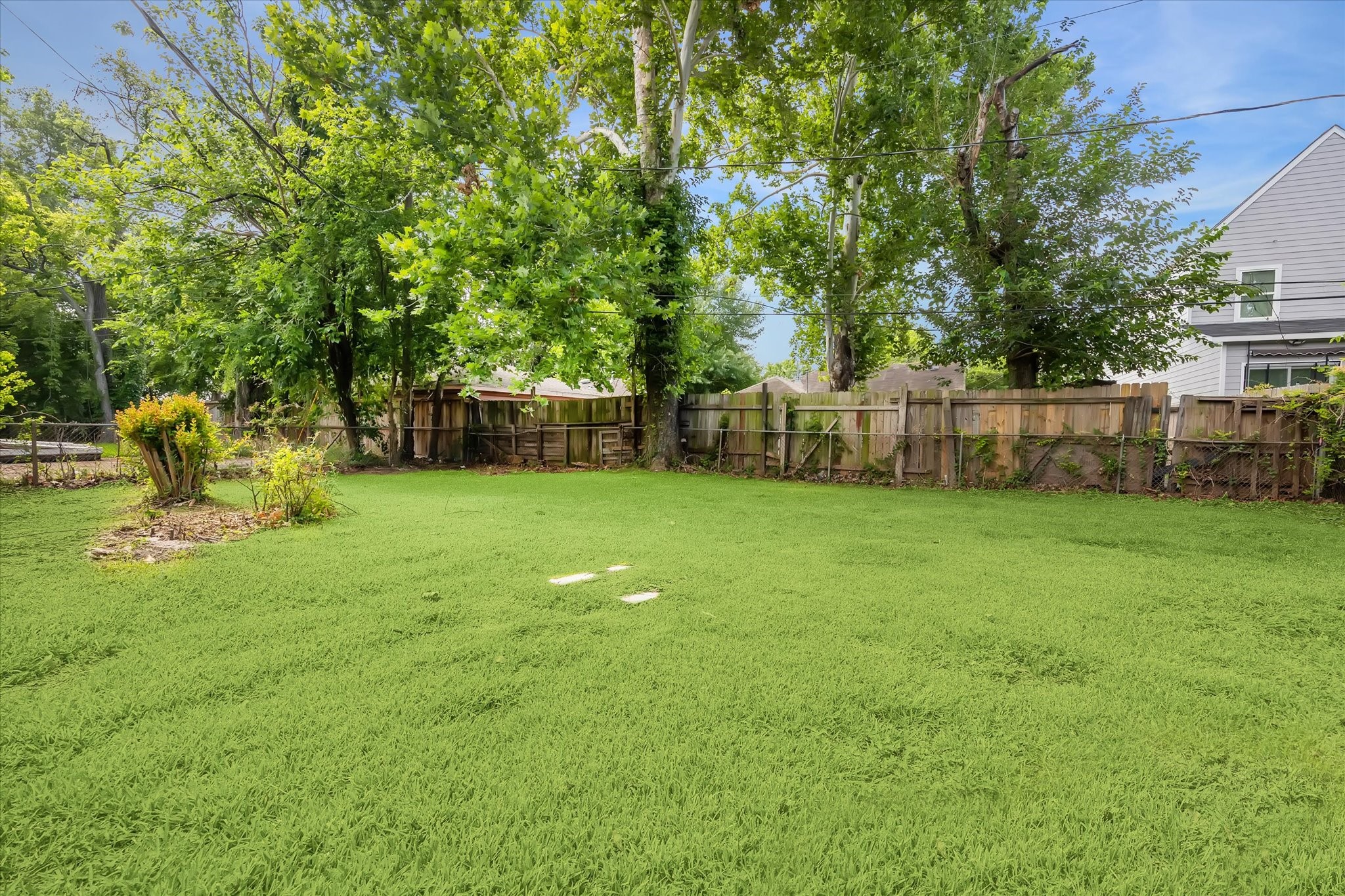 522 Barkley Street Property Photo 18