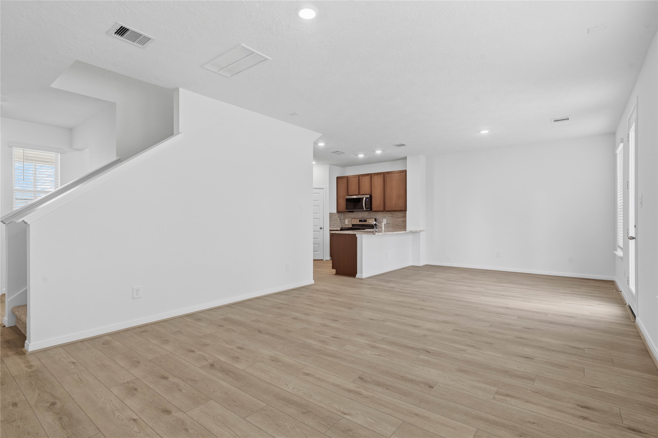 10387 Laurel Crest Trail Property Photo 7