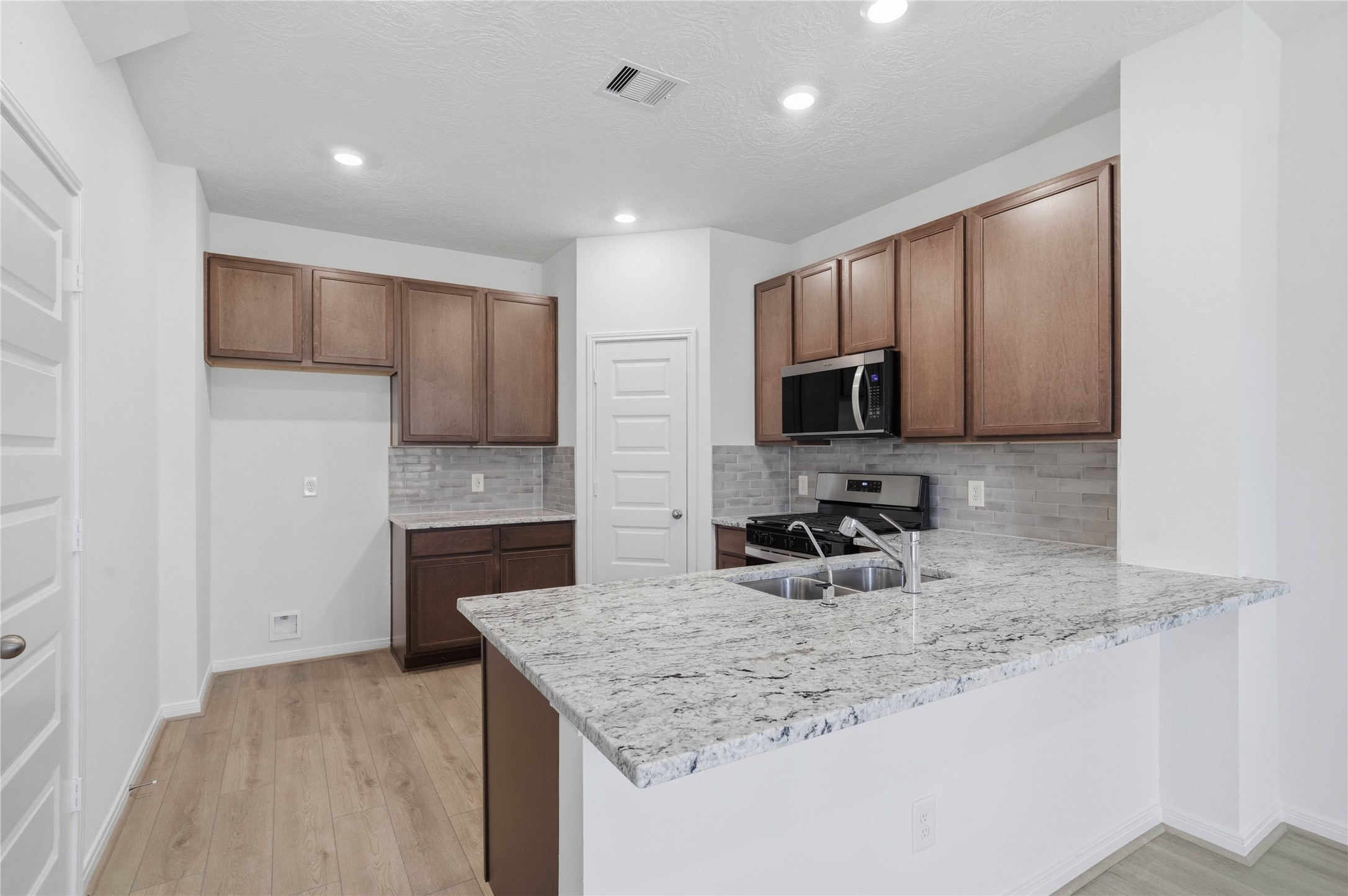 10387 Laurel Crest Trail Property Photo 10