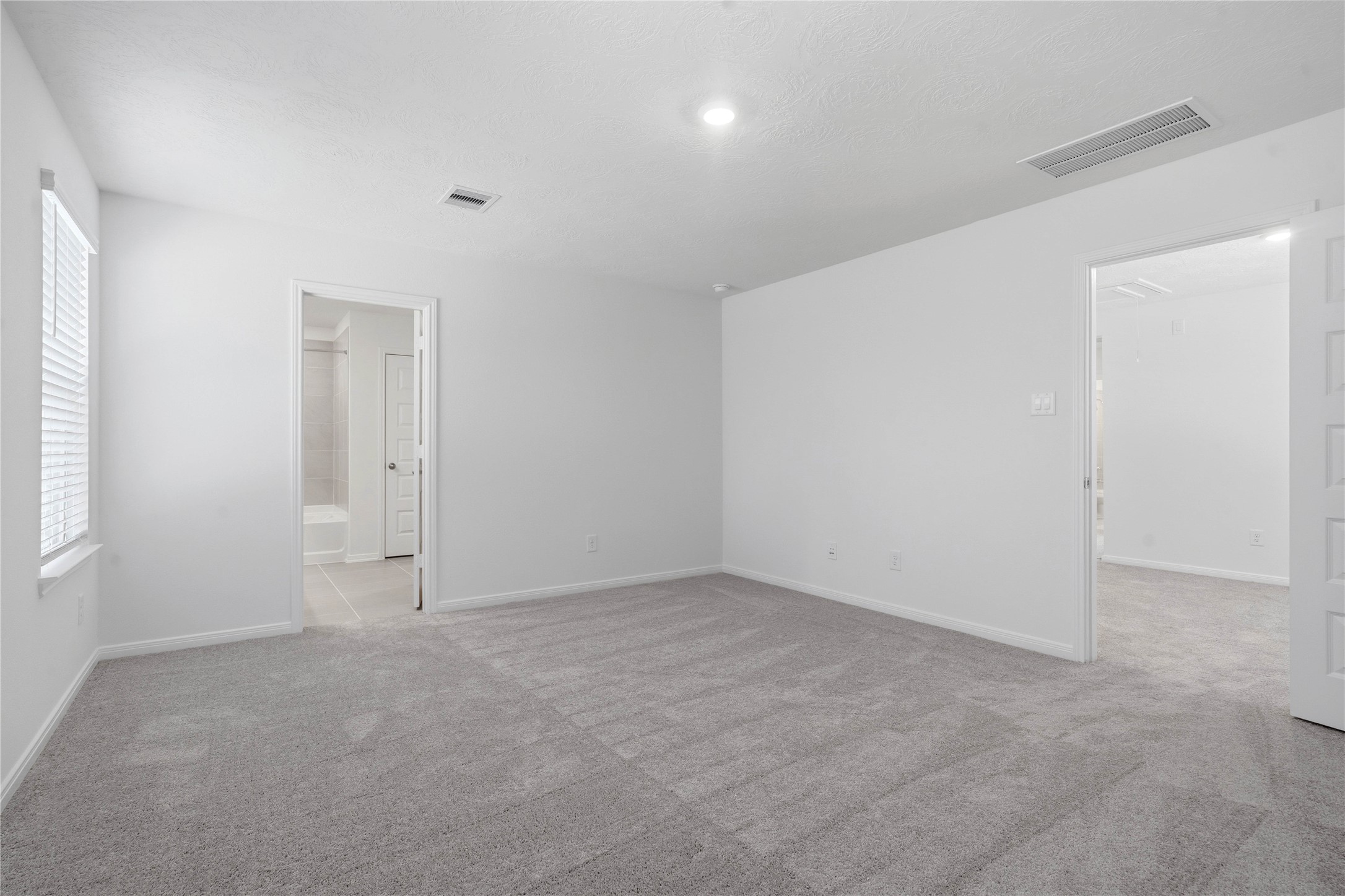 10387 Laurel Crest Trail Property Photo 16
