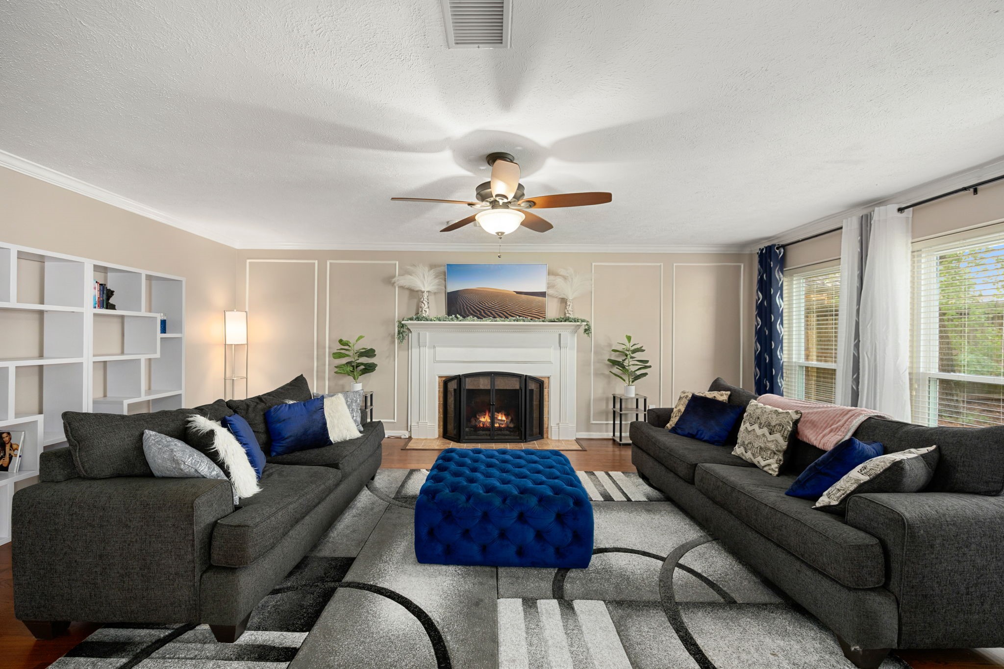 7407 Knoll Cliff Court Property Photo 11