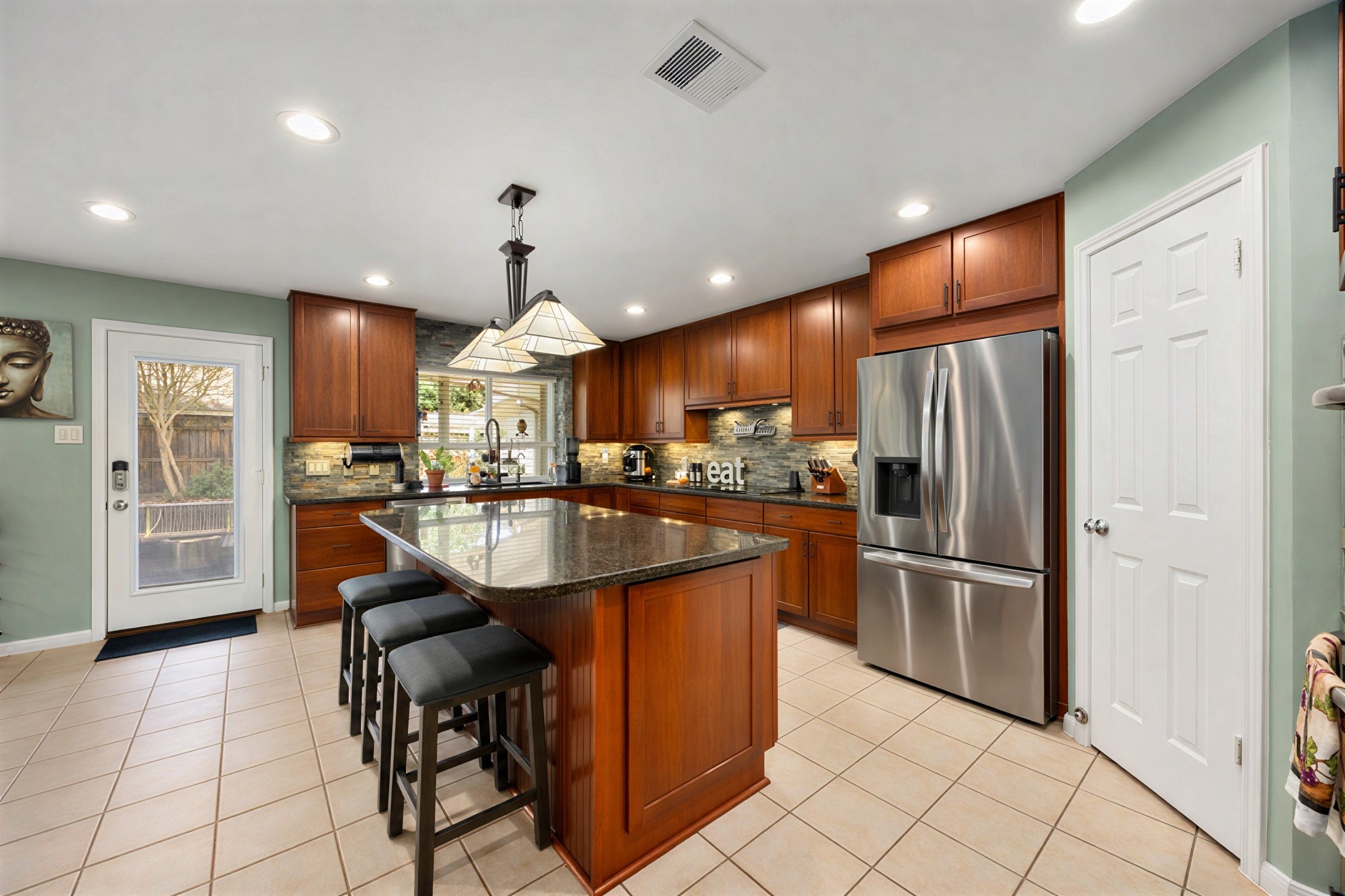 7407 Knoll Cliff Court Property Photo 16