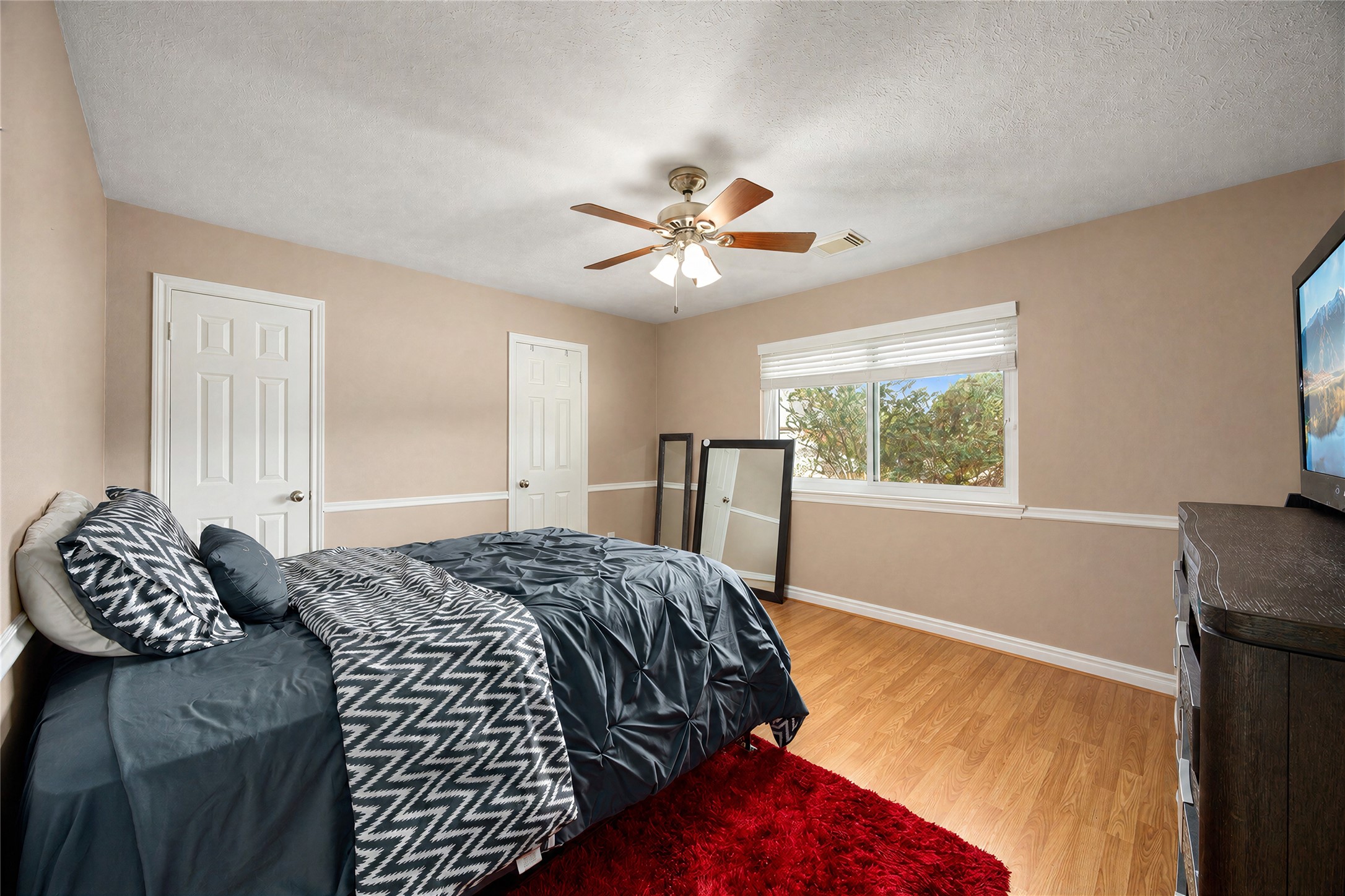 7407 Knoll Cliff Court Property Photo 30