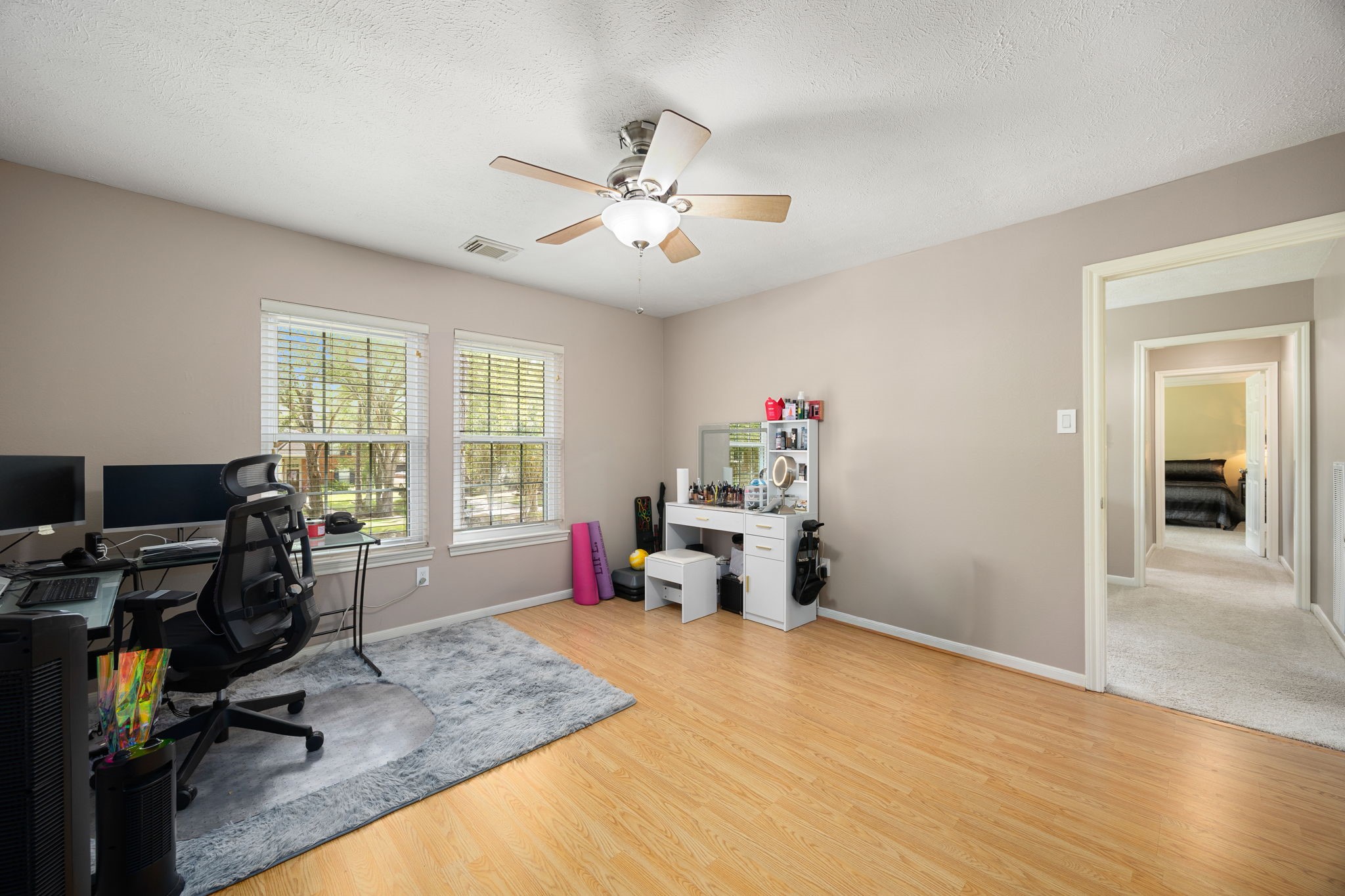 7407 Knoll Cliff Court Property Photo 33
