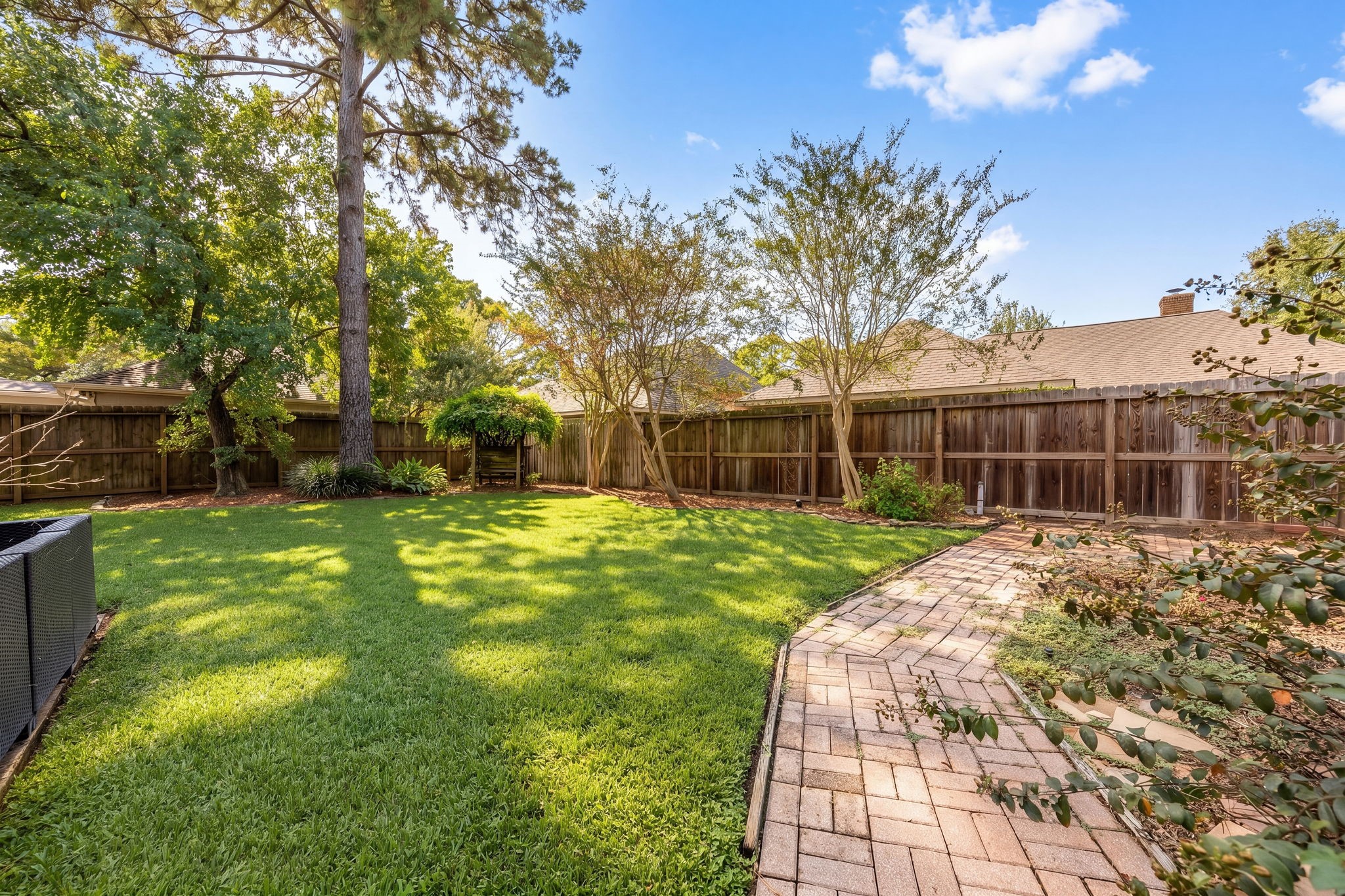 7407 Knoll Cliff Court Property Photo 36