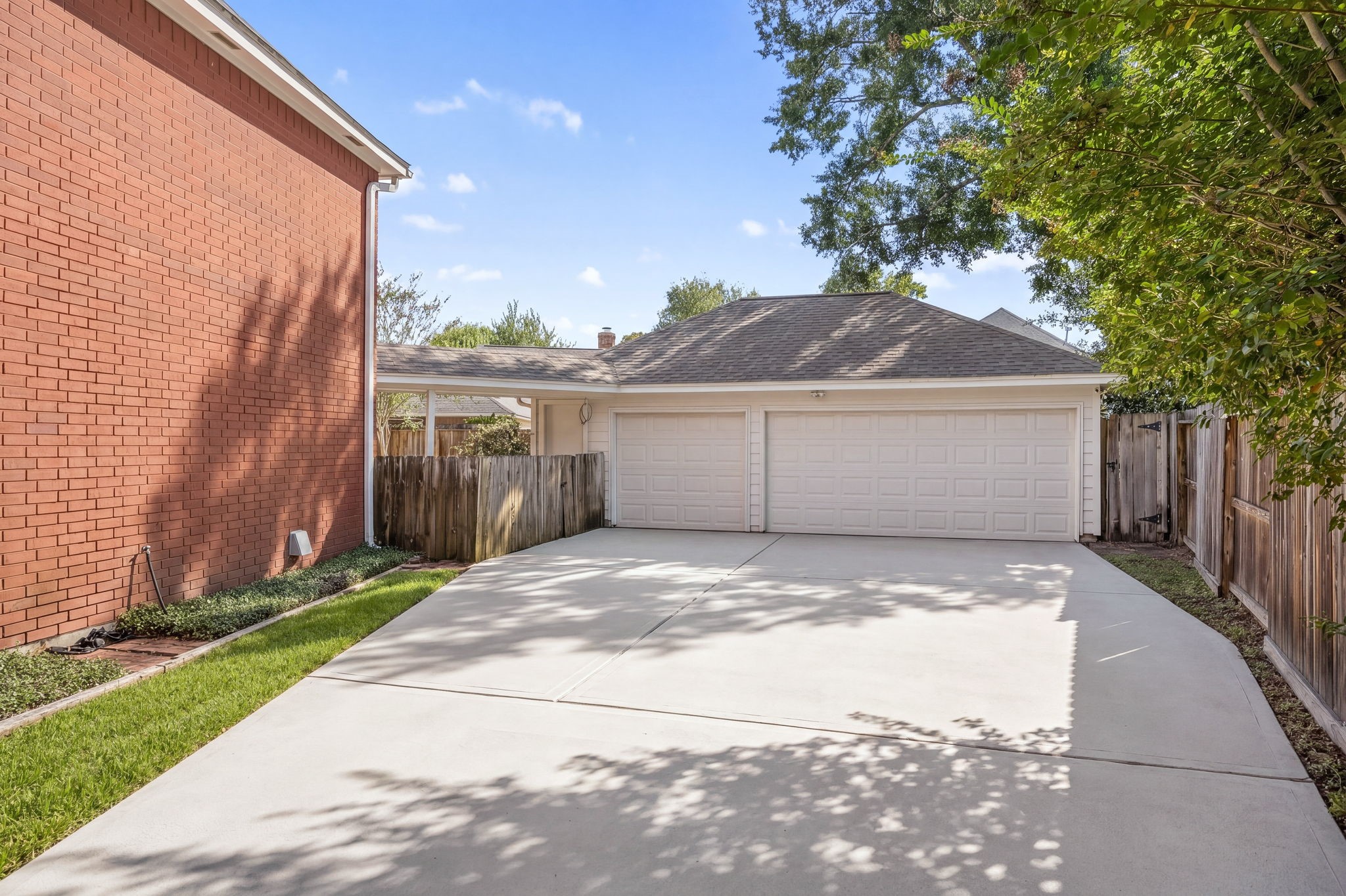 7407 Knoll Cliff Court Property Photo 39