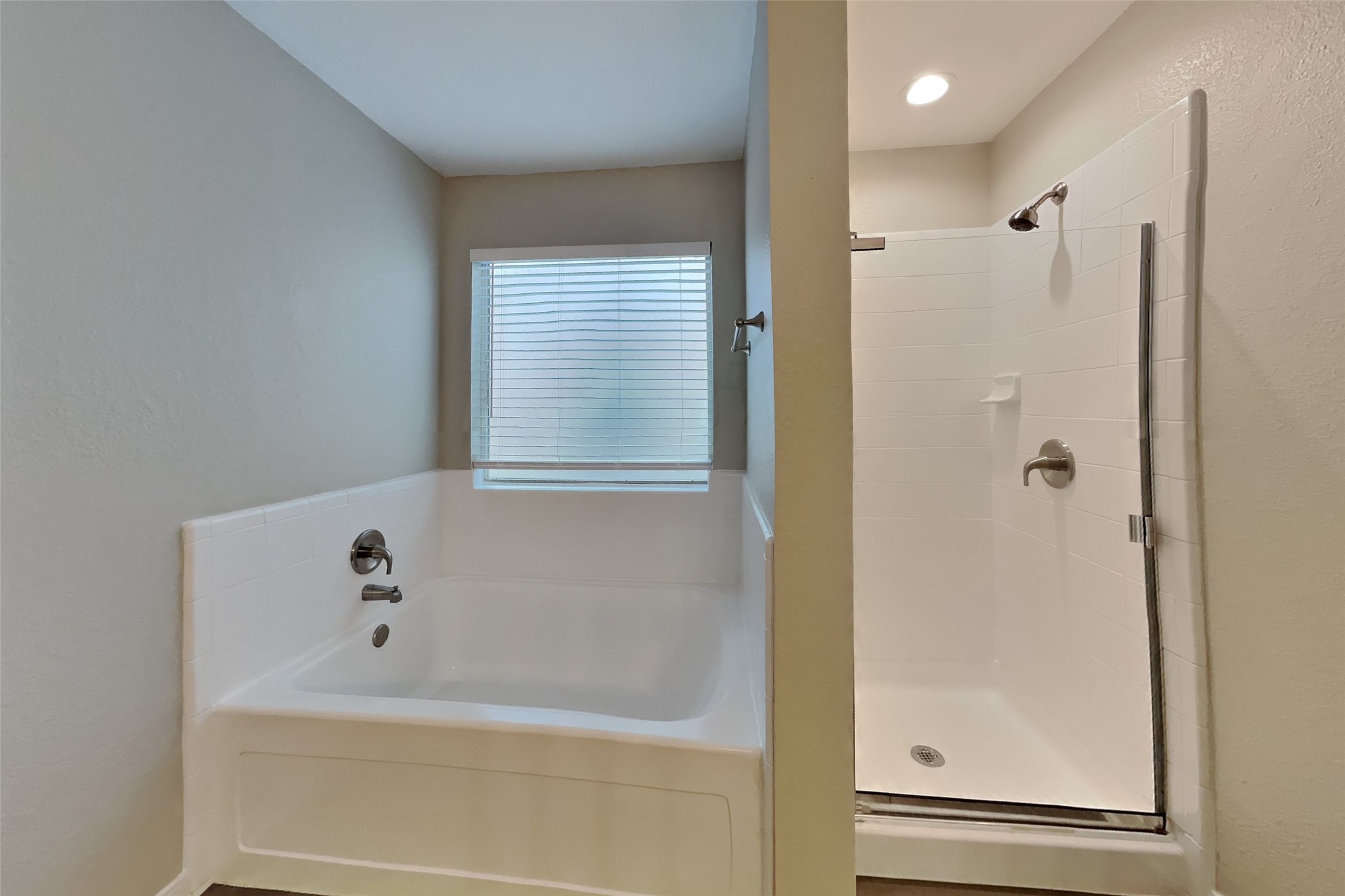 20527 Cypress Gully Drive Property Photo 9
