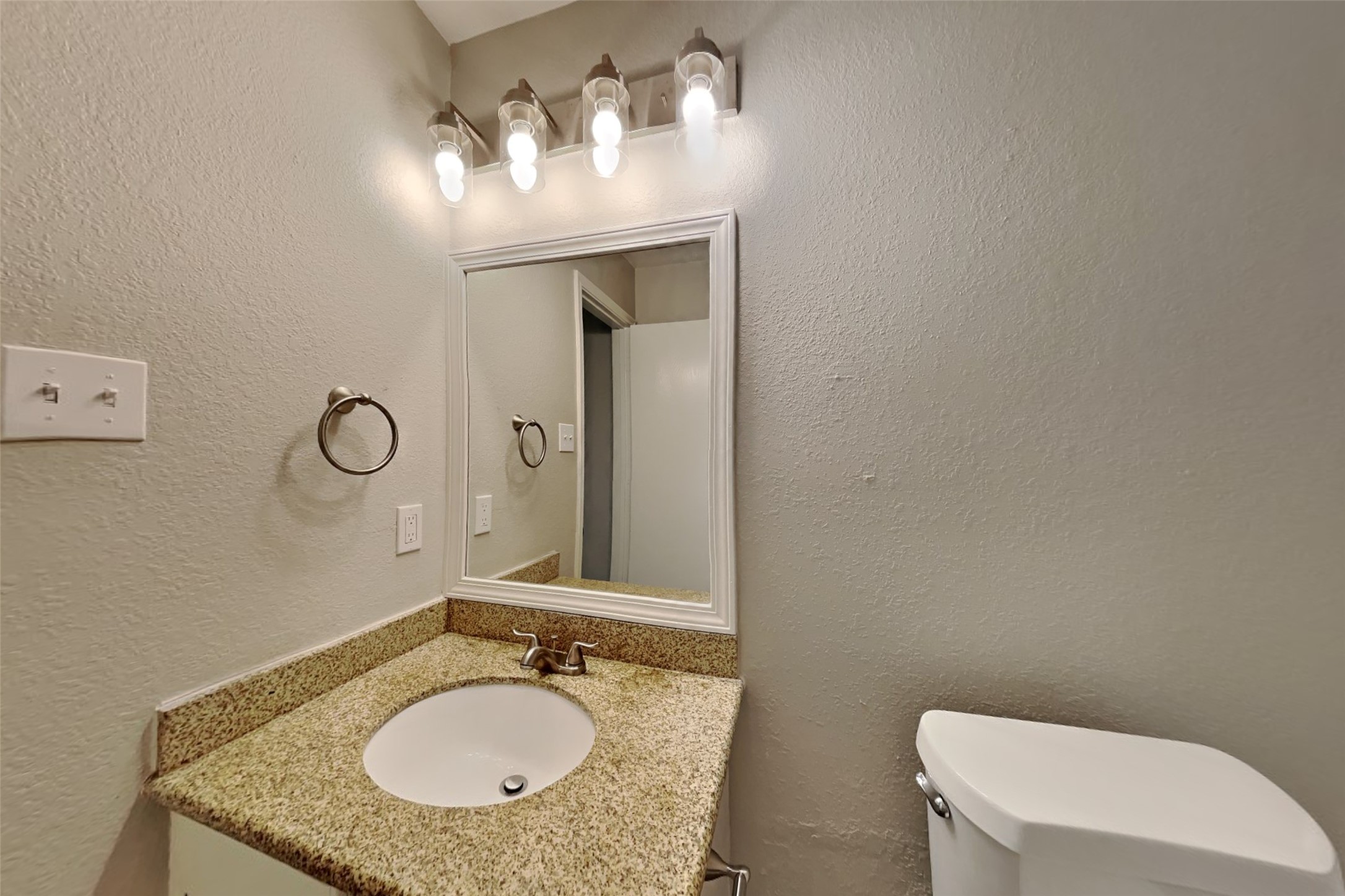 20527 Cypress Gully Drive Property Photo 16