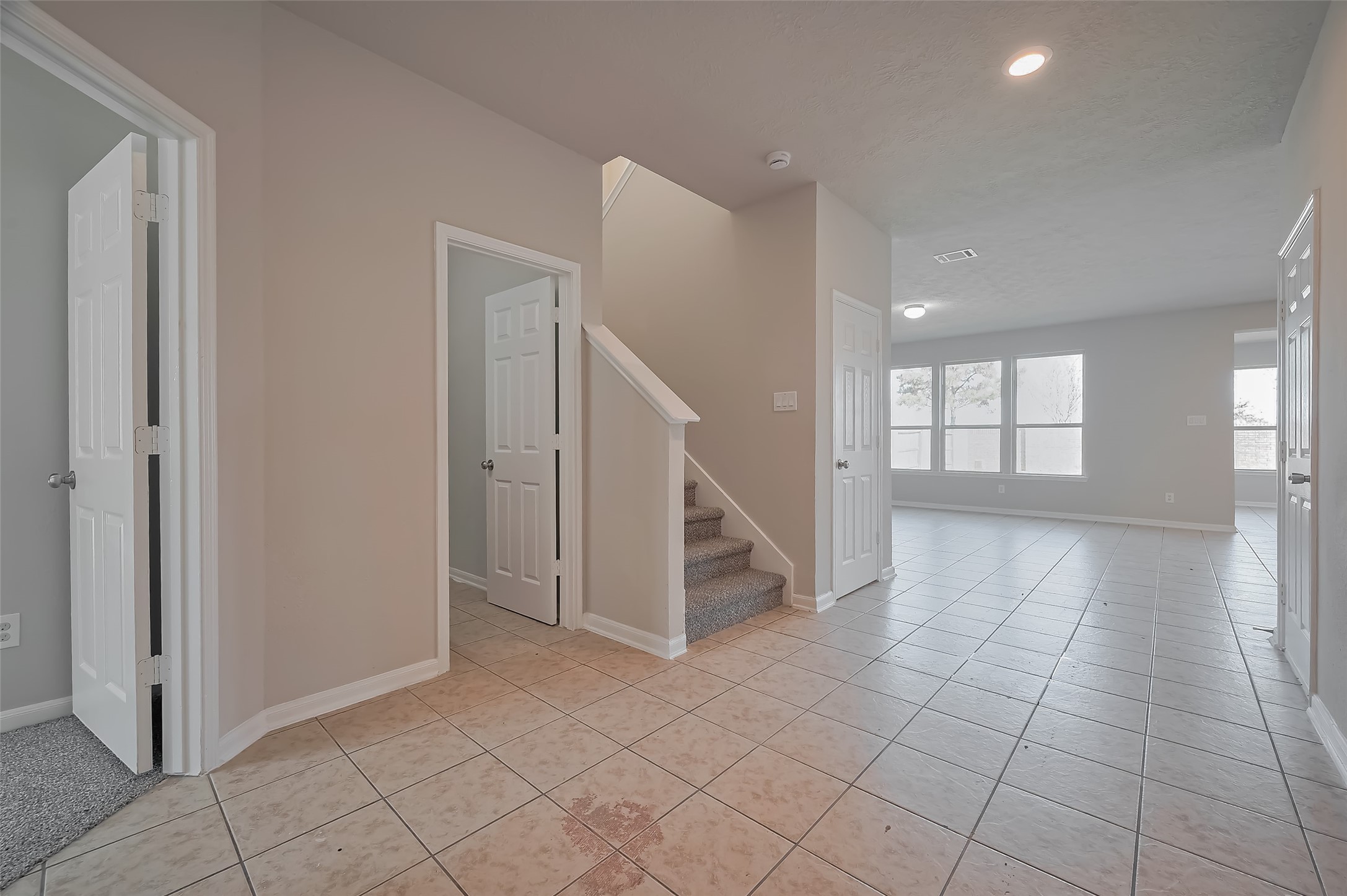 24114 Morrison Lane Property Photo 5