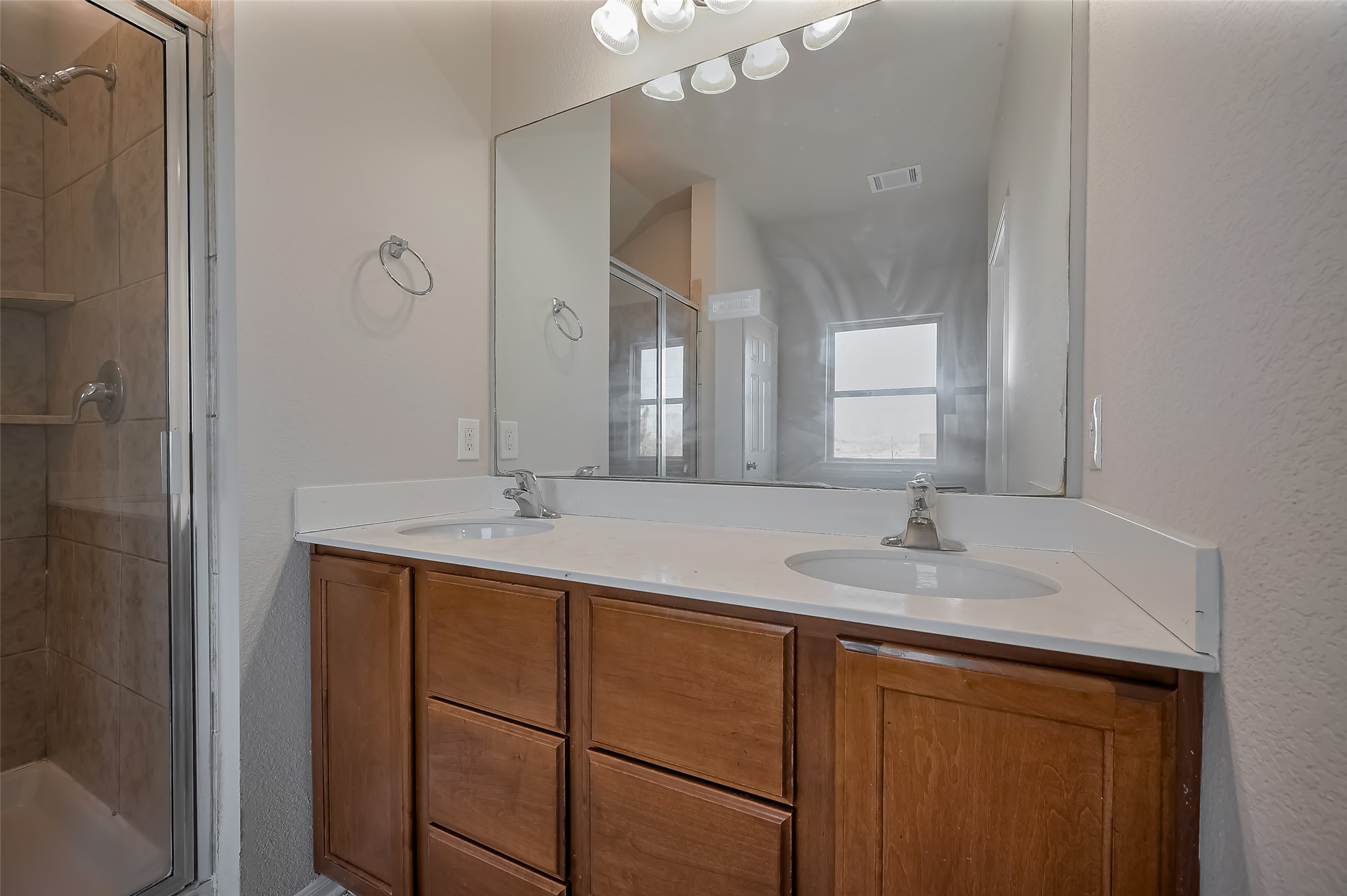 24114 Morrison Lane Property Photo 24