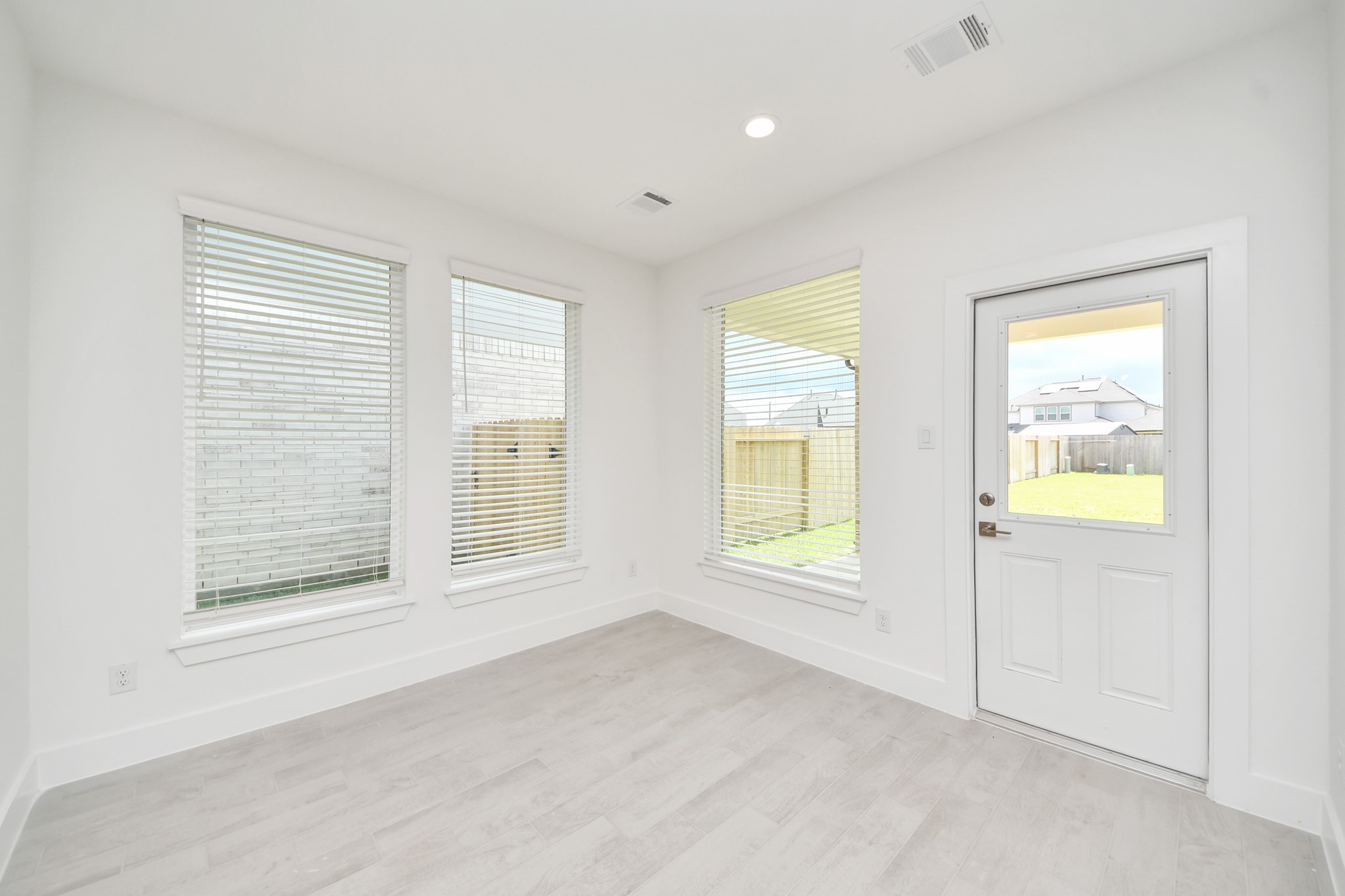 3102 Native Spring Drive Property Photo 16