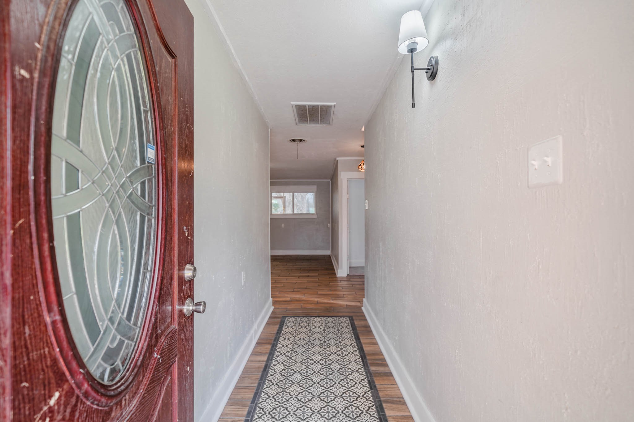 1416 W Sealy Street Property Photo